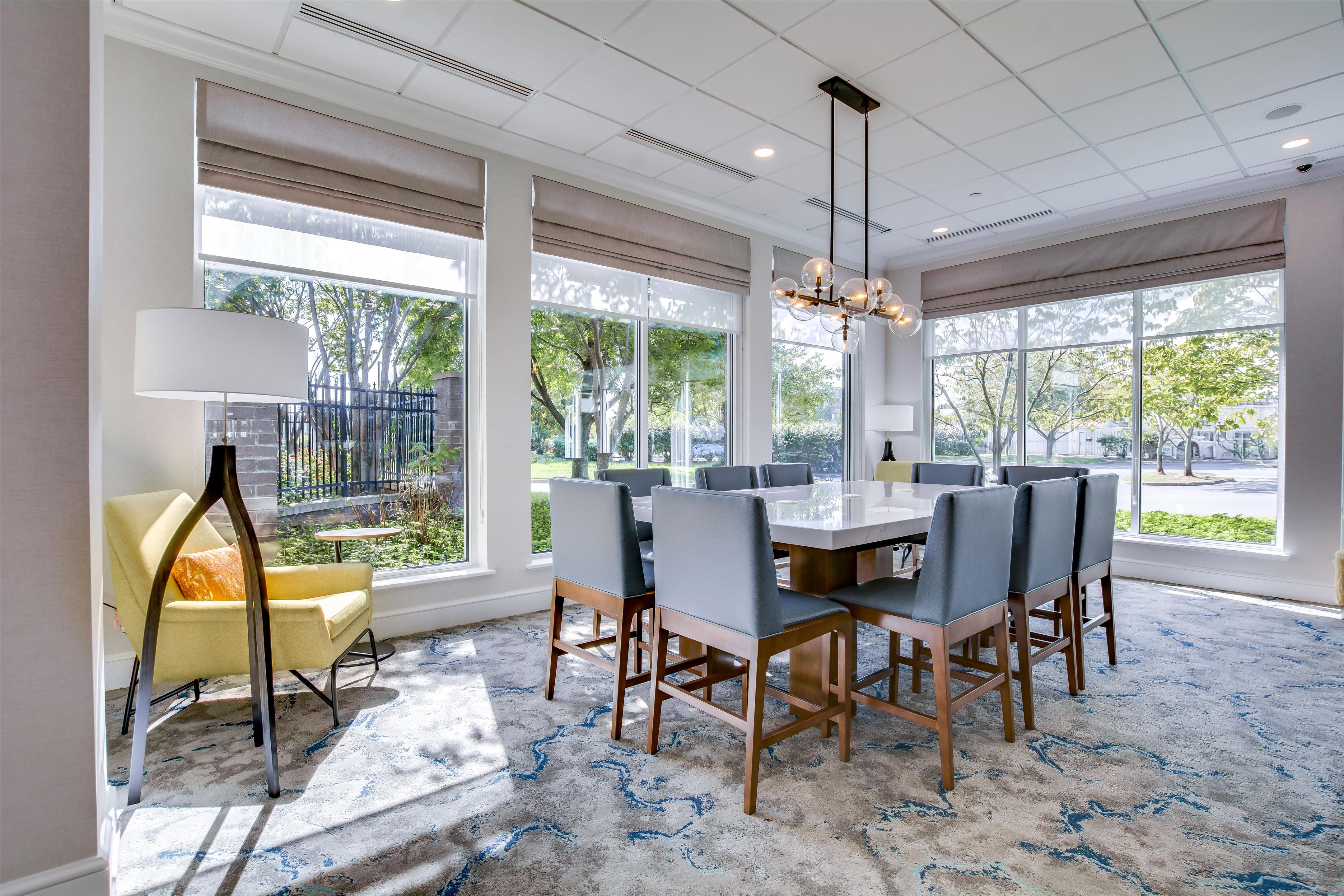 Lobby | Hilton Garden Inn Louisville Airport