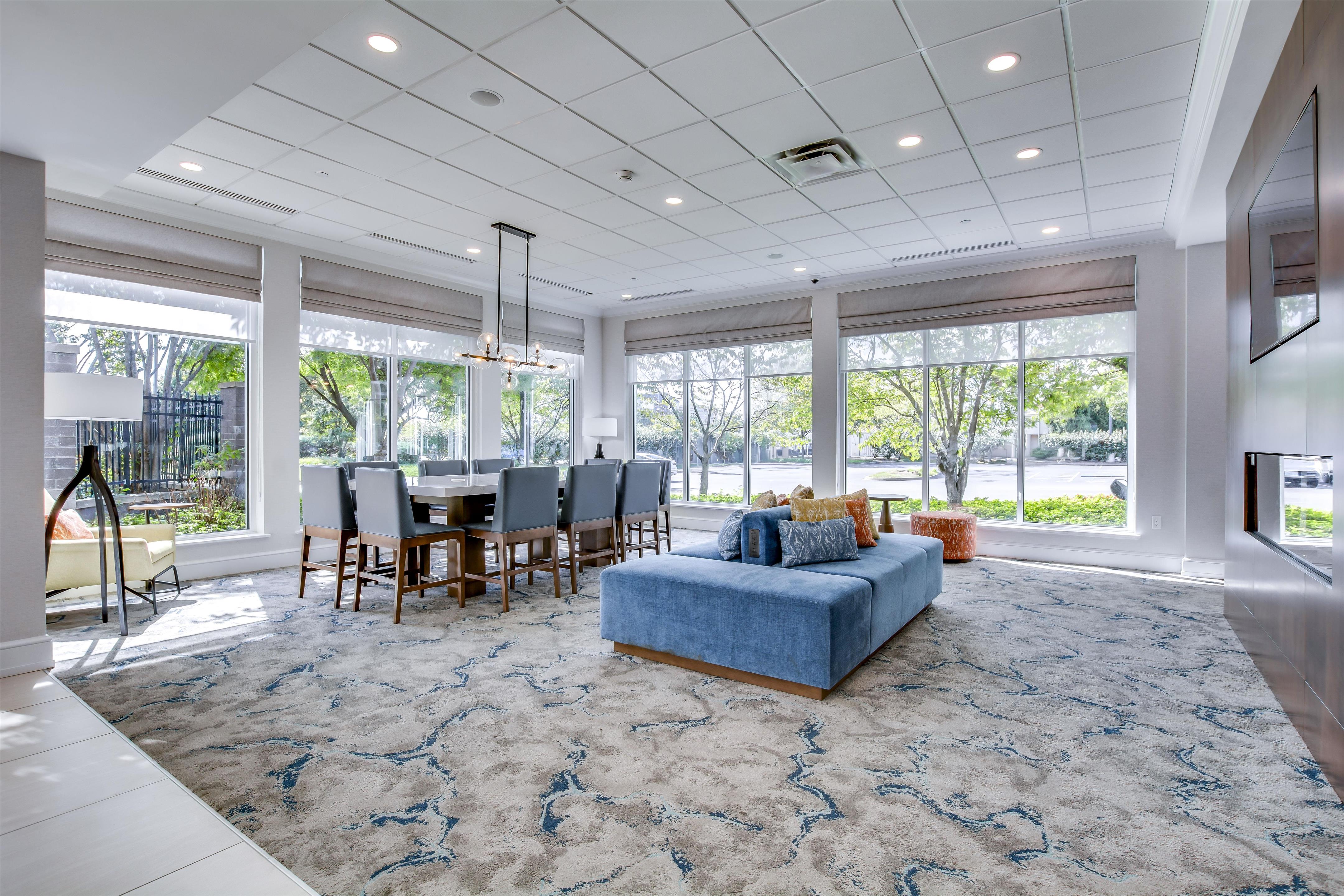 Lobby | Hilton Garden Inn Louisville Airport