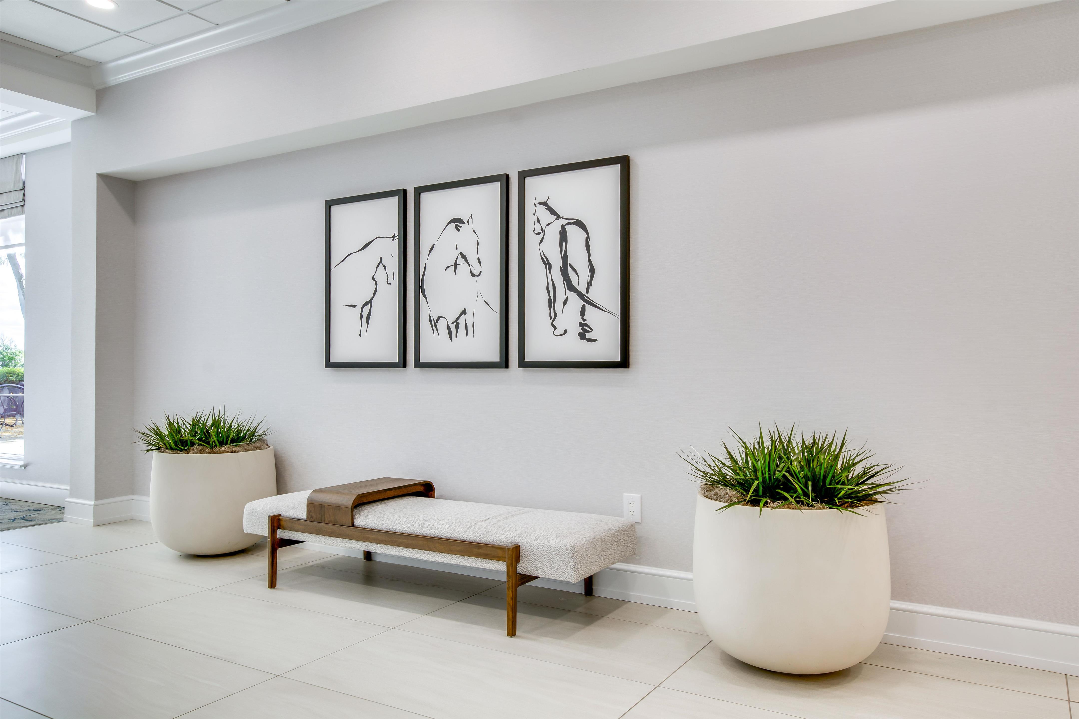 Lobby | Hilton Garden Inn Louisville Airport