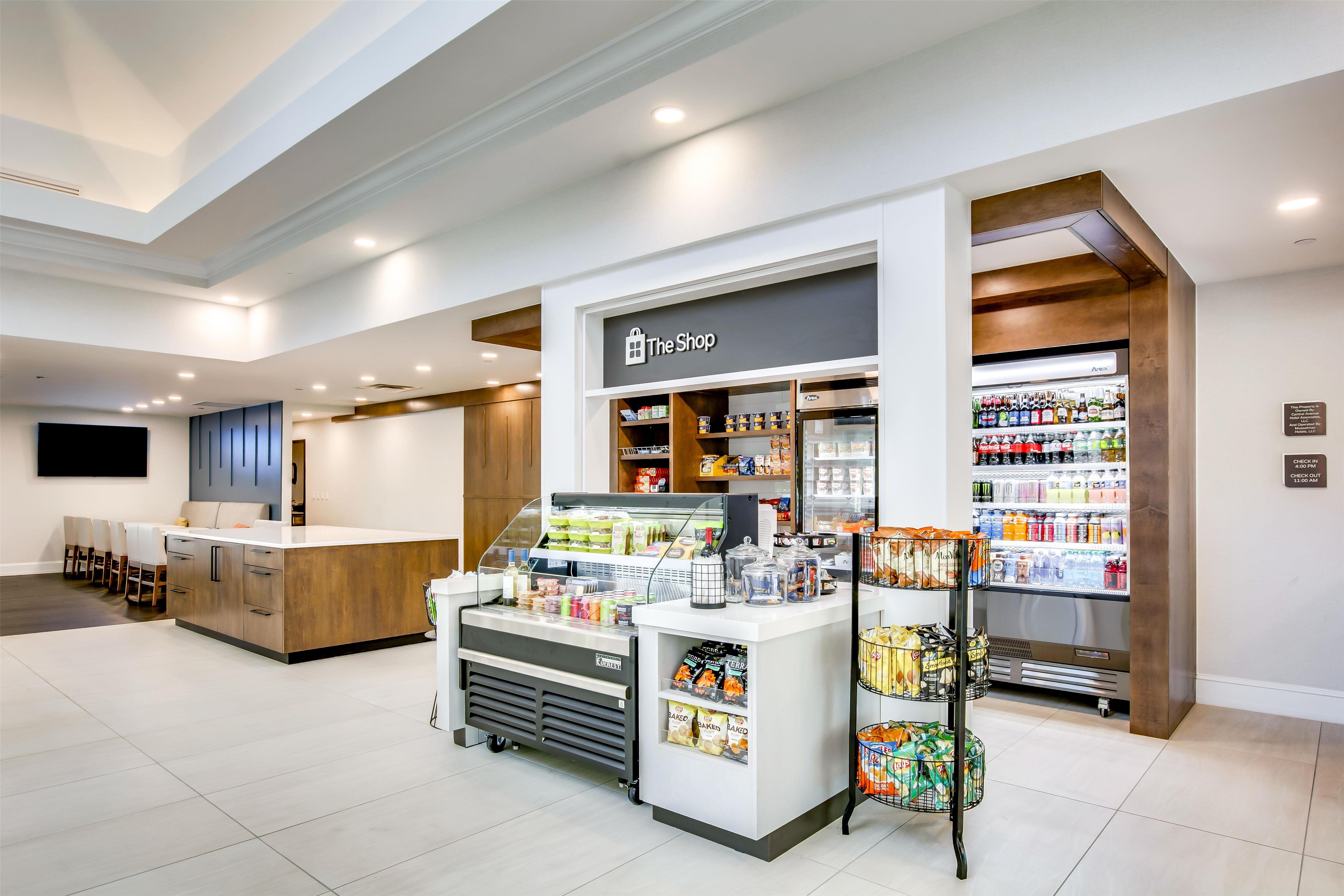 Restaurant | Hilton Garden Inn Louisville Airport