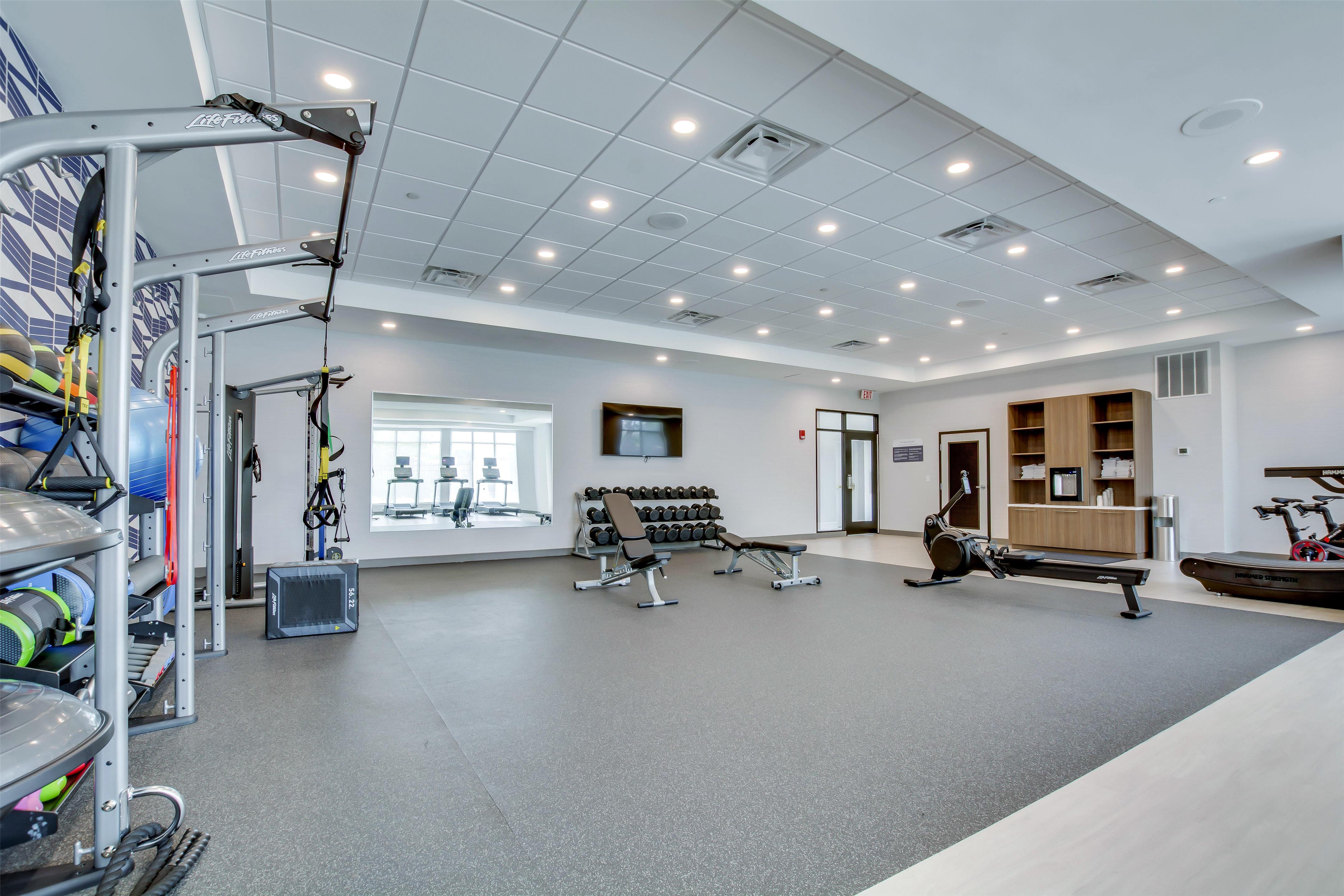 Health club fitness center gym | Hilton Garden Inn Louisville Airport