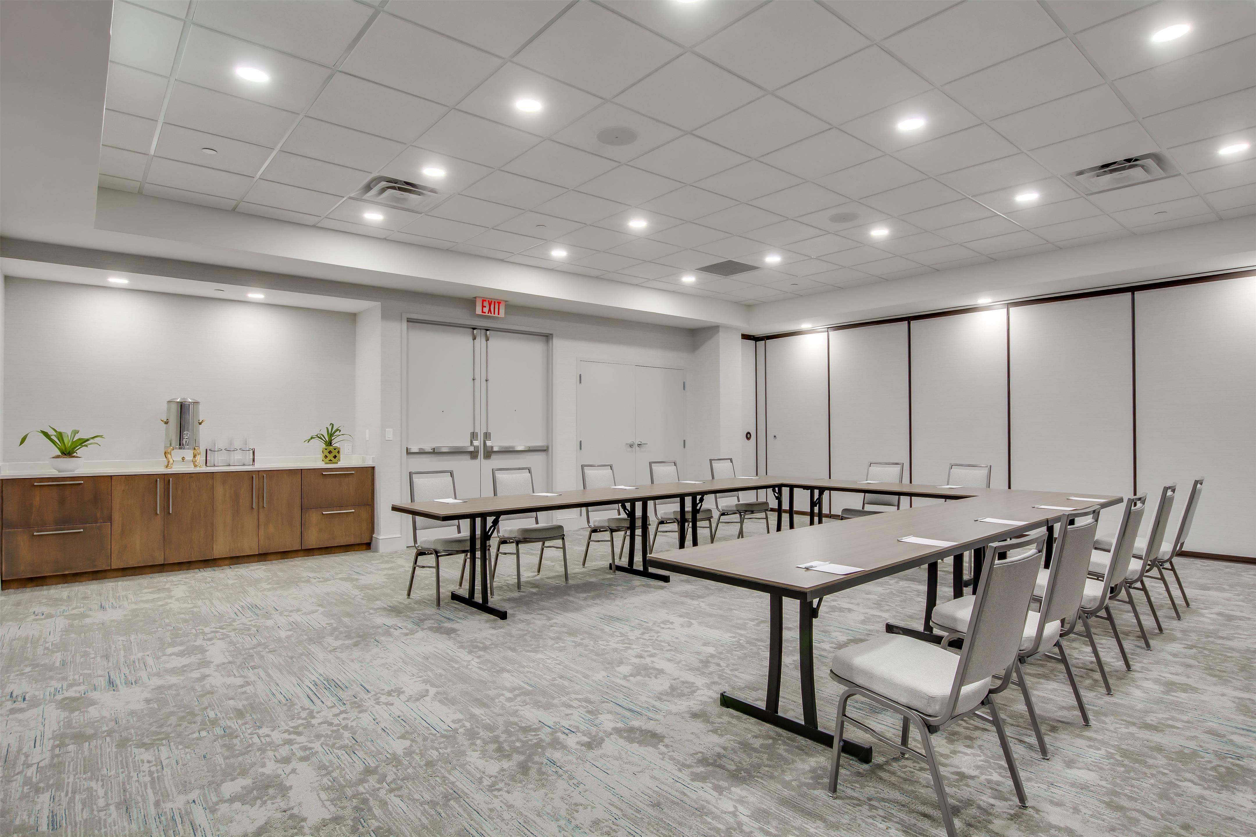 Meeting Room | Hilton Garden Inn Louisville Airport