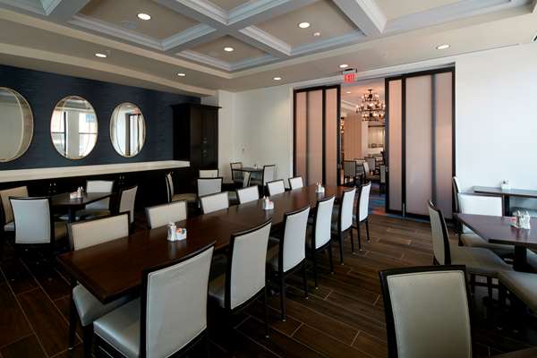 Restaurant - Embassy Suites Downtown Louisville - I-65, Exit 136C