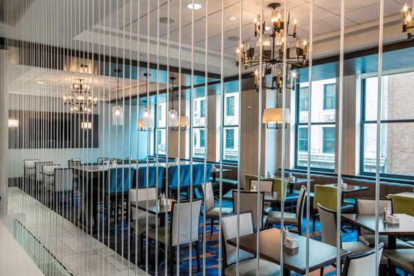 Restaurant - Embassy Suites Downtown Louisville - I-65, Exit 136C