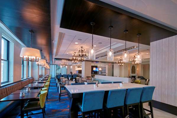 Restaurant - Embassy Suites Downtown Louisville - I-65, Exit 136C