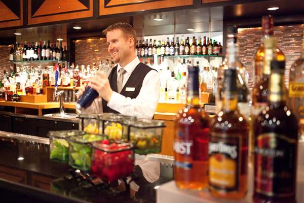 Restaurant - Embassy Suites East Louisville