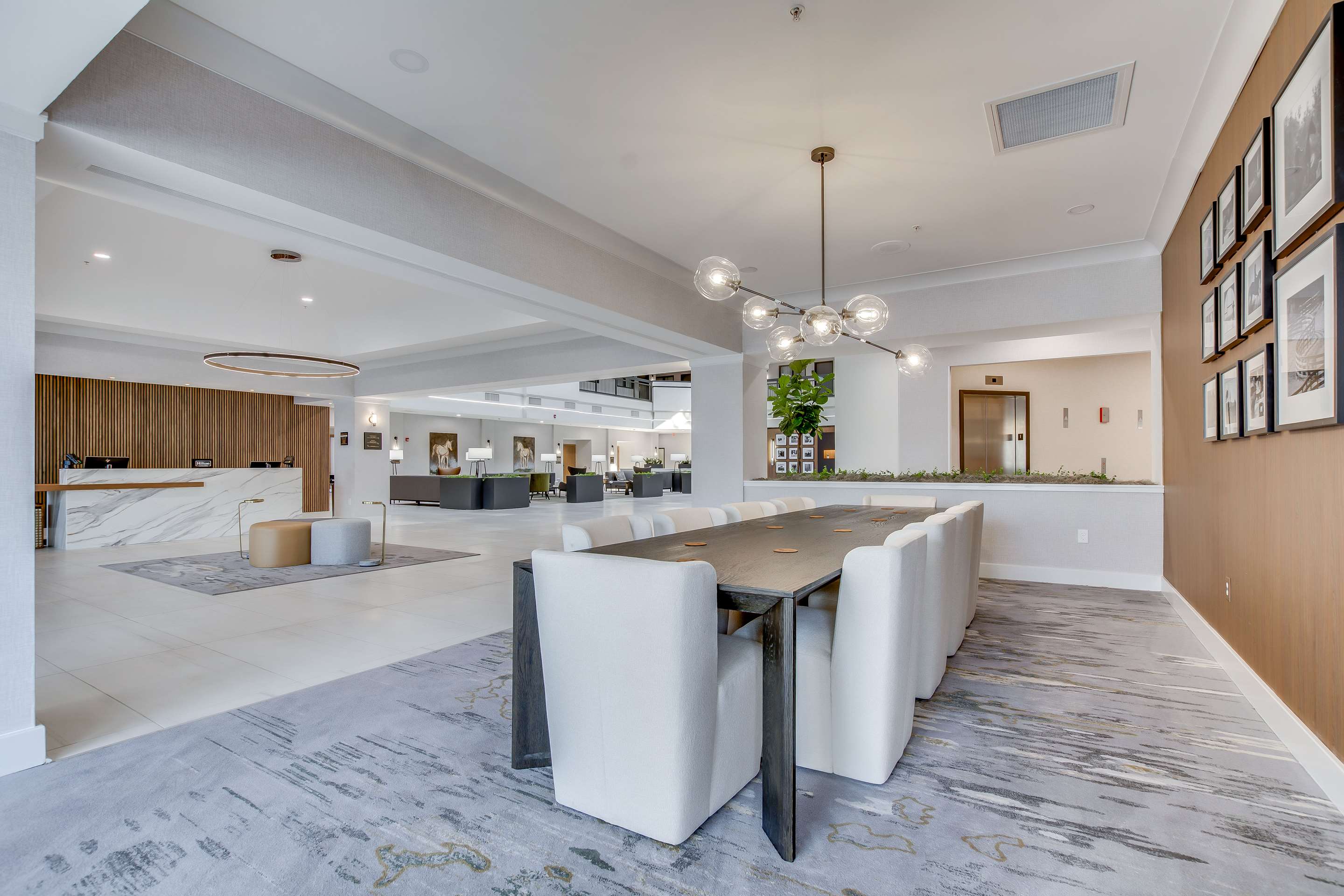 Lobby | Embassy Suites by Hilton Louisville East