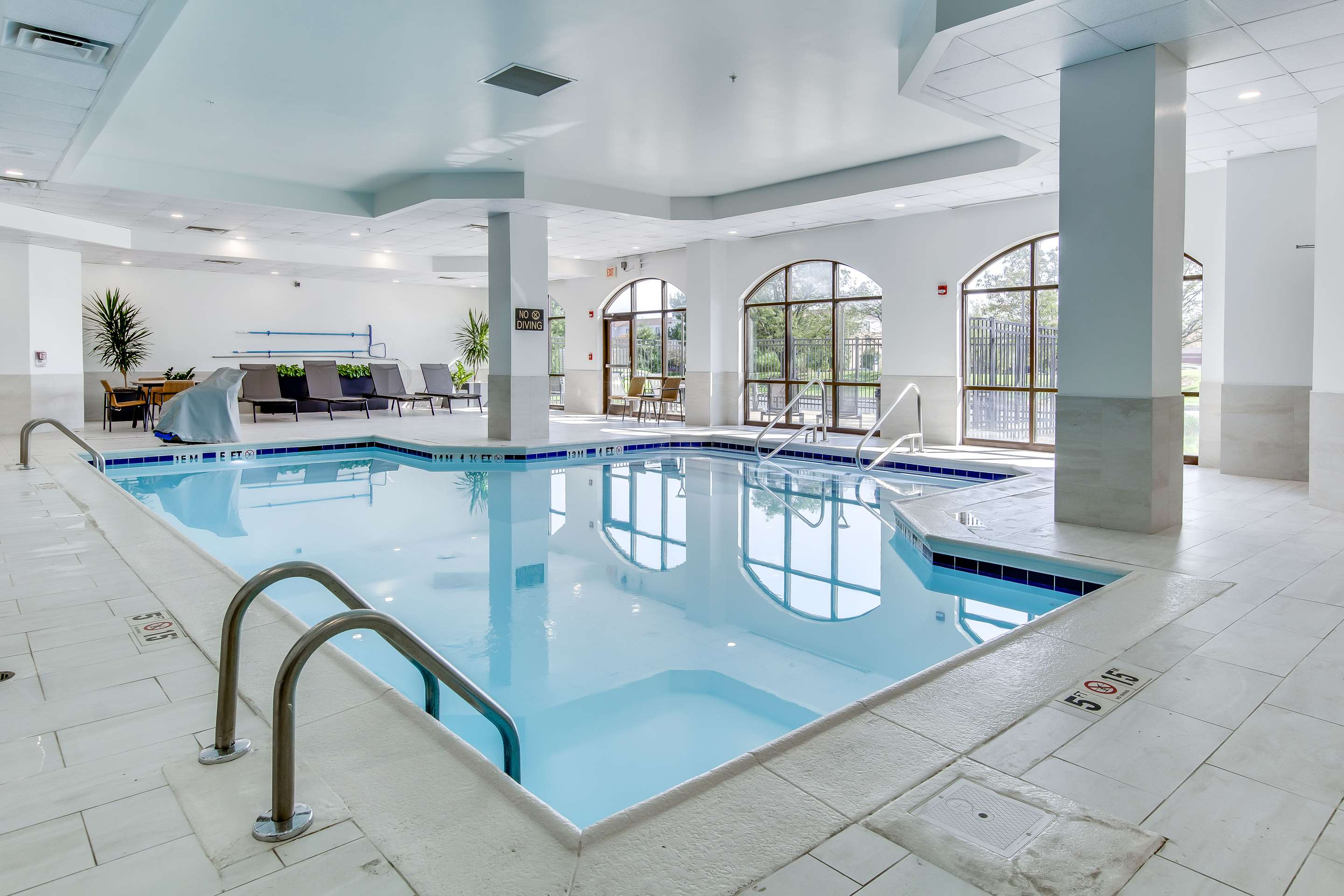 Pool | Embassy Suites by Hilton Louisville East