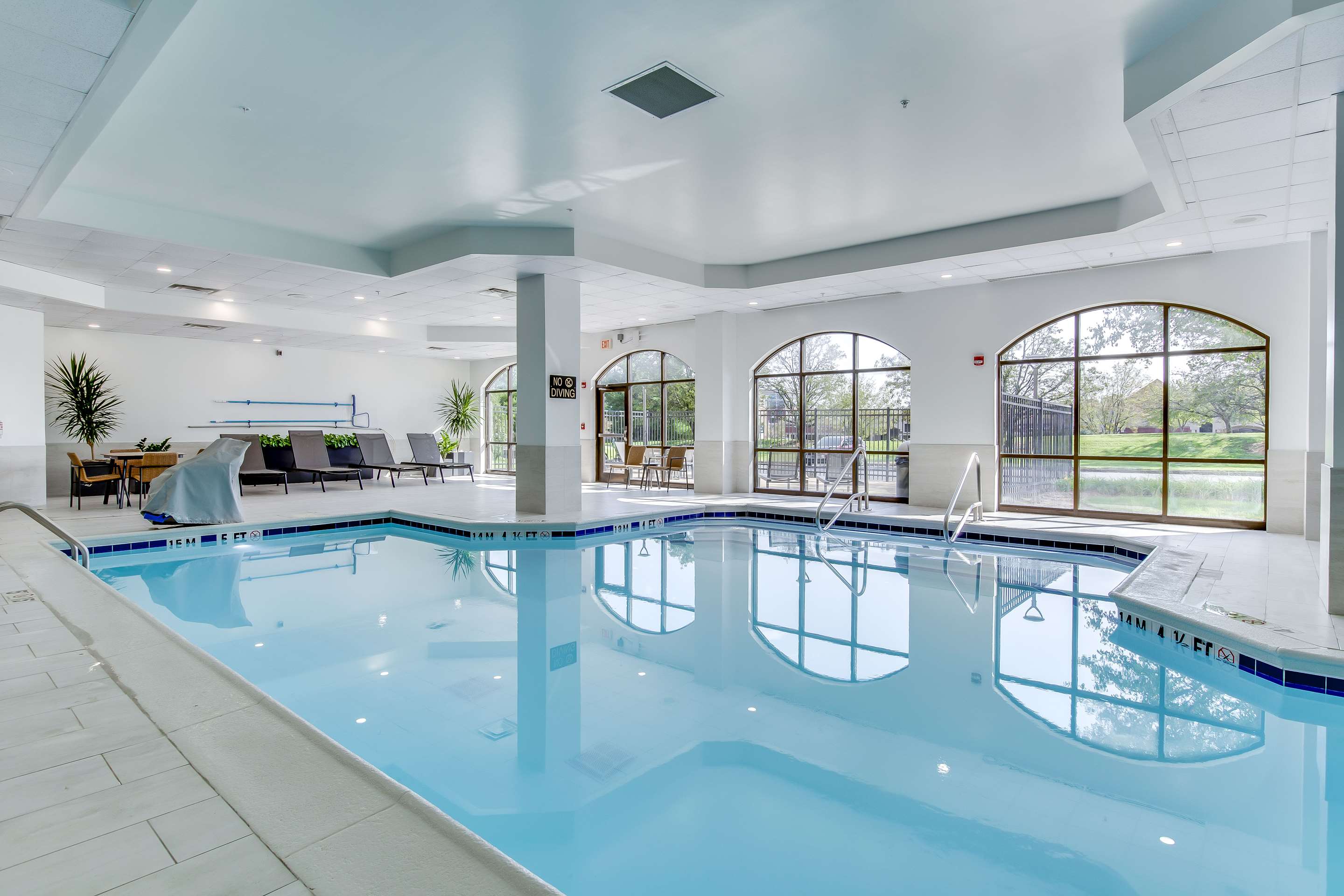 Pool | Embassy Suites by Hilton Louisville East