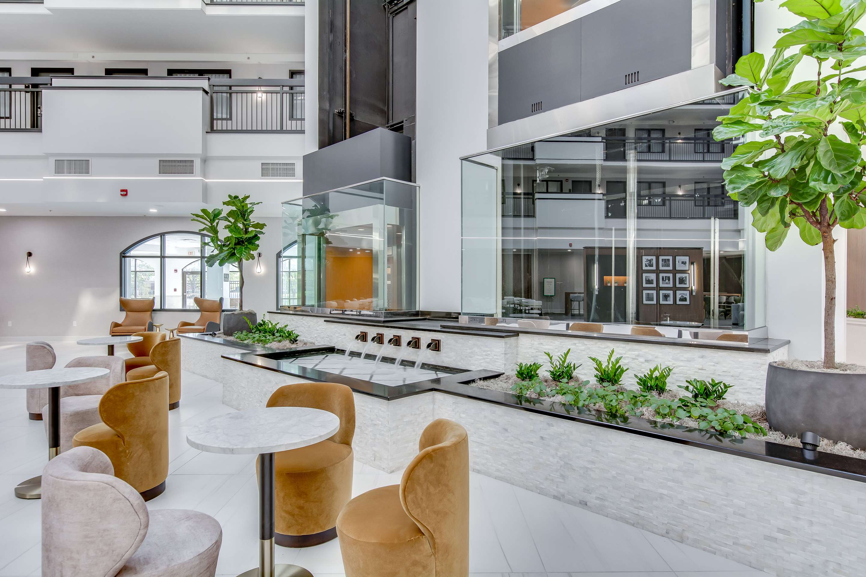 Lobby | Embassy Suites by Hilton Louisville East
