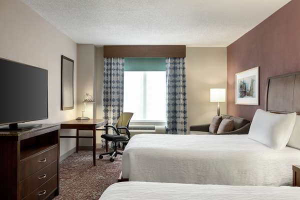  - Hilton Garden Inn Downtown Louisville - I-65, Exit 136C