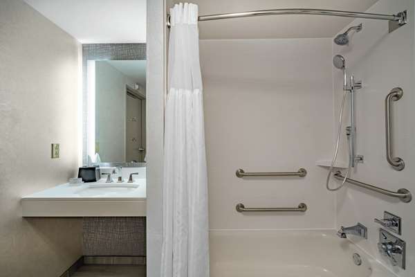  - Hilton Garden Inn Louisville East, Jeffersontown - I-64, Exit 17