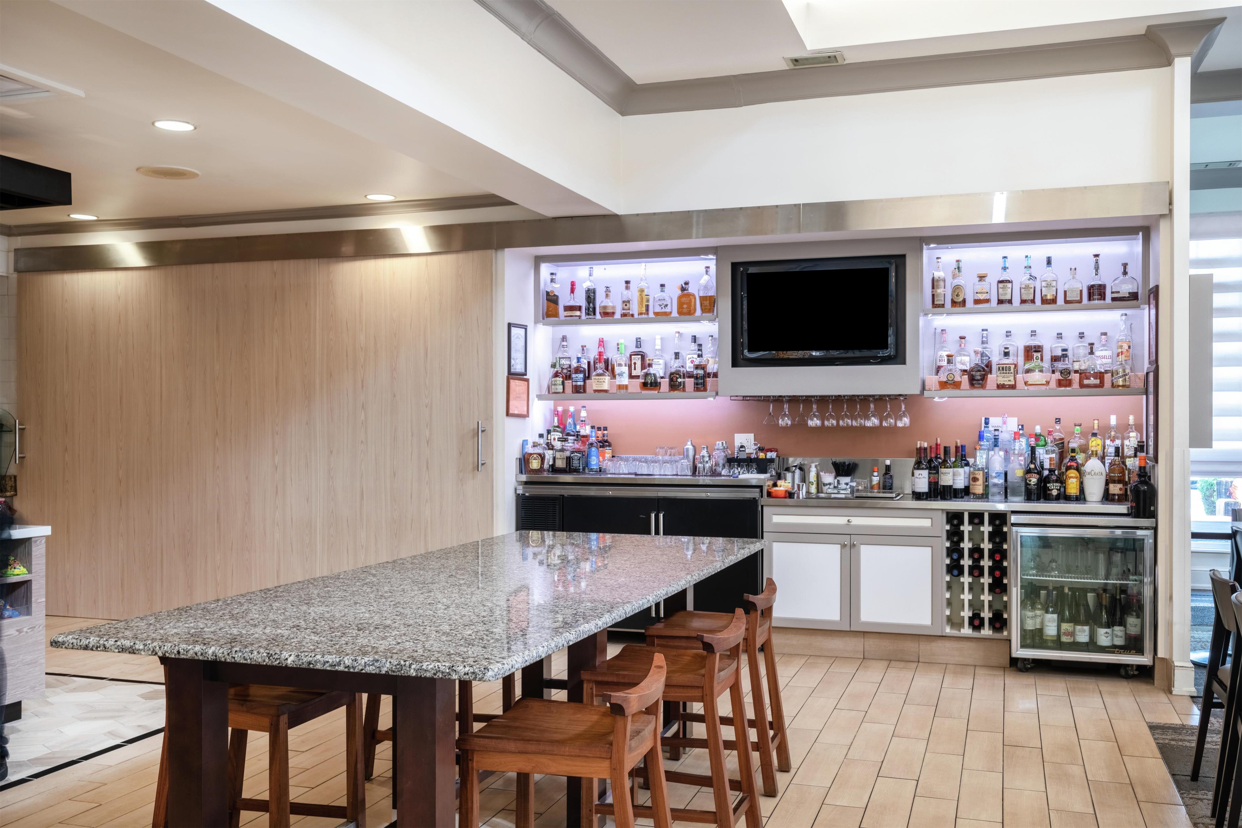 BarLounge | Hilton Garden Inn Louisville East