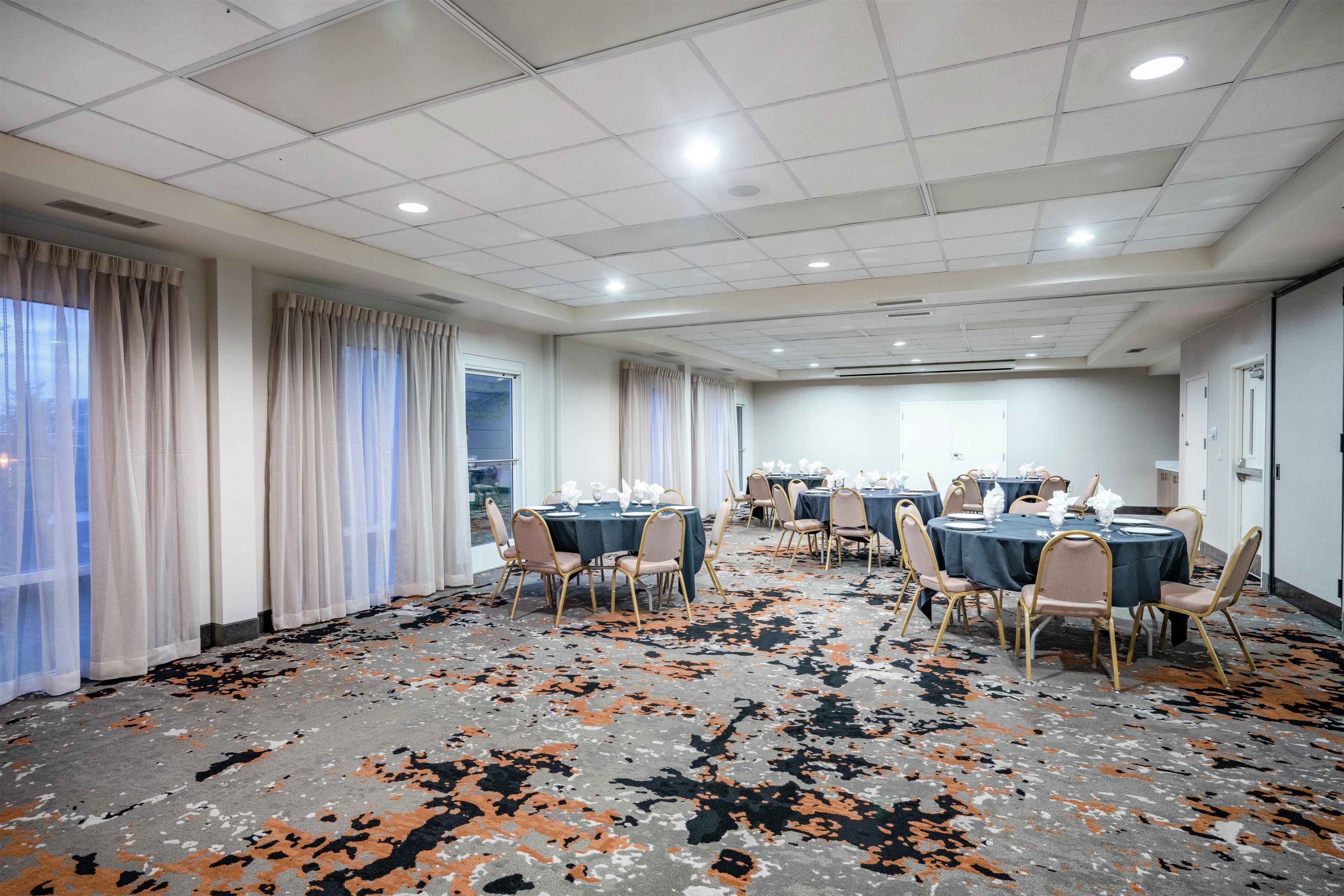 Meeting Room | Hilton Garden Inn Louisville East