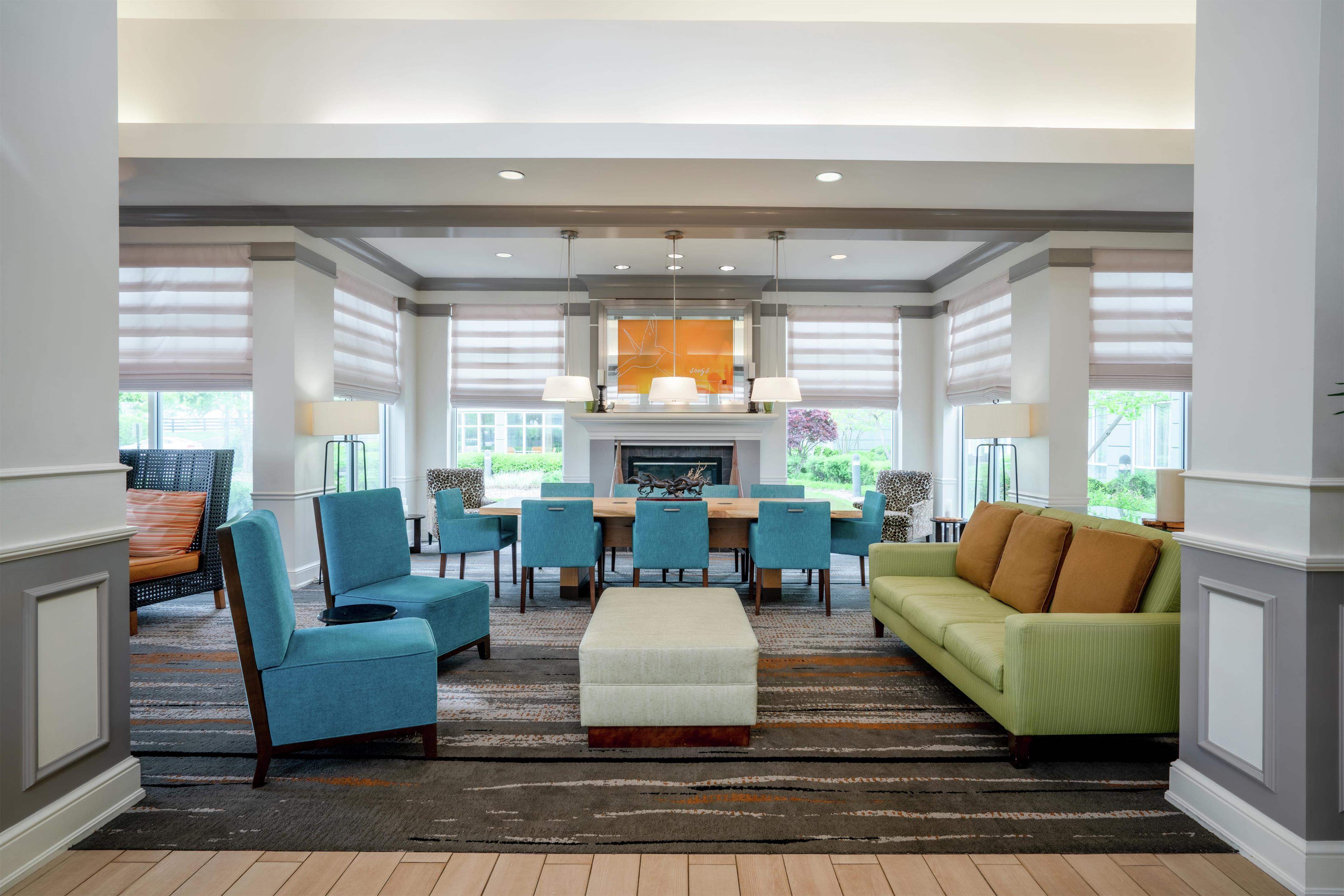 Lobby | Hilton Garden Inn Louisville East