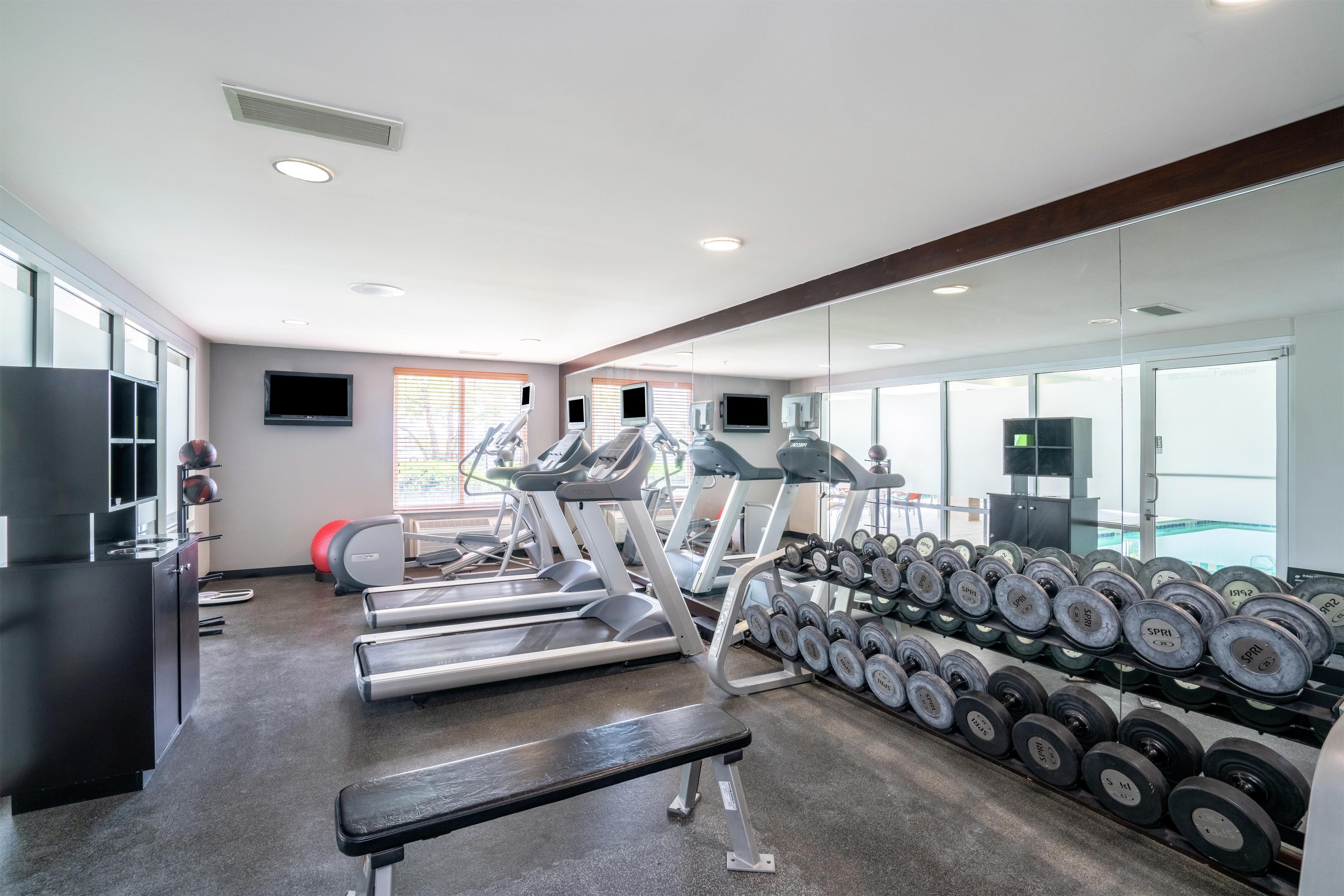 Health club fitness center gym | Hilton Garden Inn Louisville East