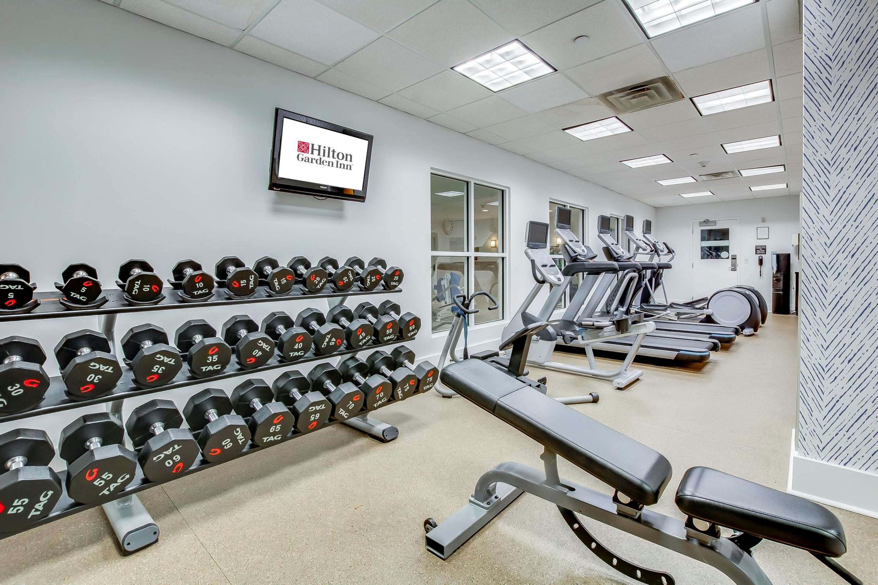 Health club fitness center gym | Hilton Garden Inn Louisville/Northeast