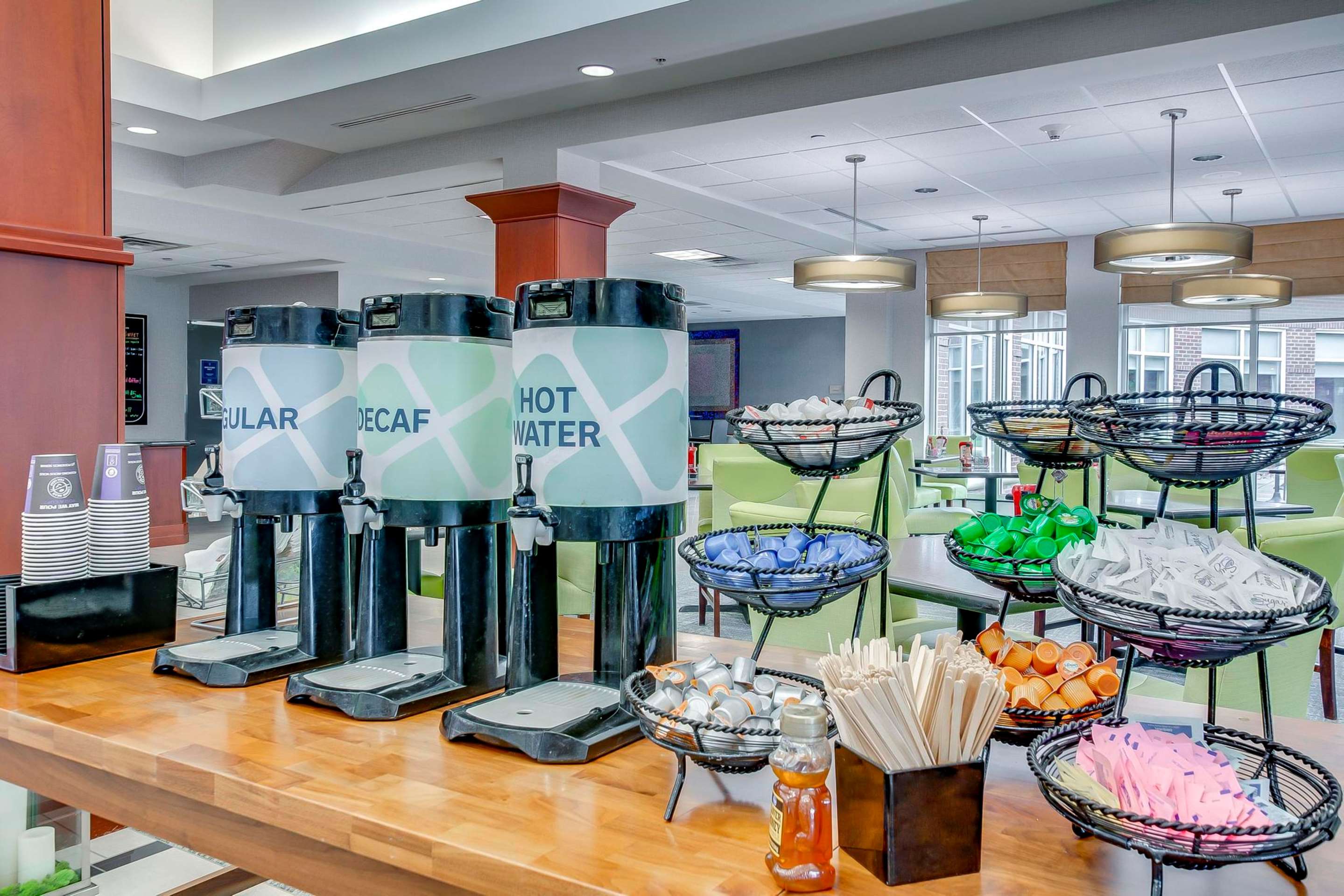 Restaurant | Hilton Garden Inn Louisville/Northeast