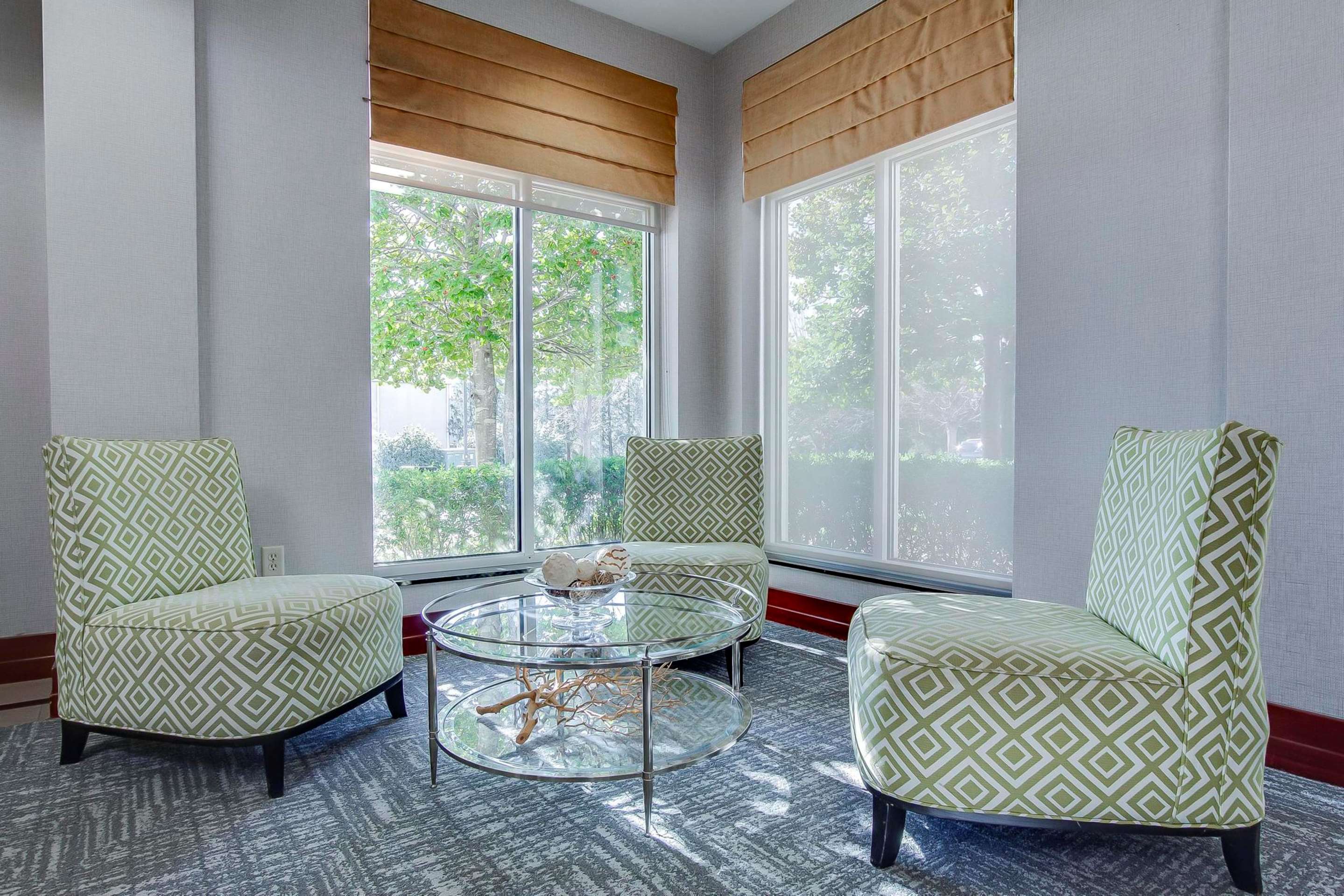 Lobby | Hilton Garden Inn Louisville/Northeast