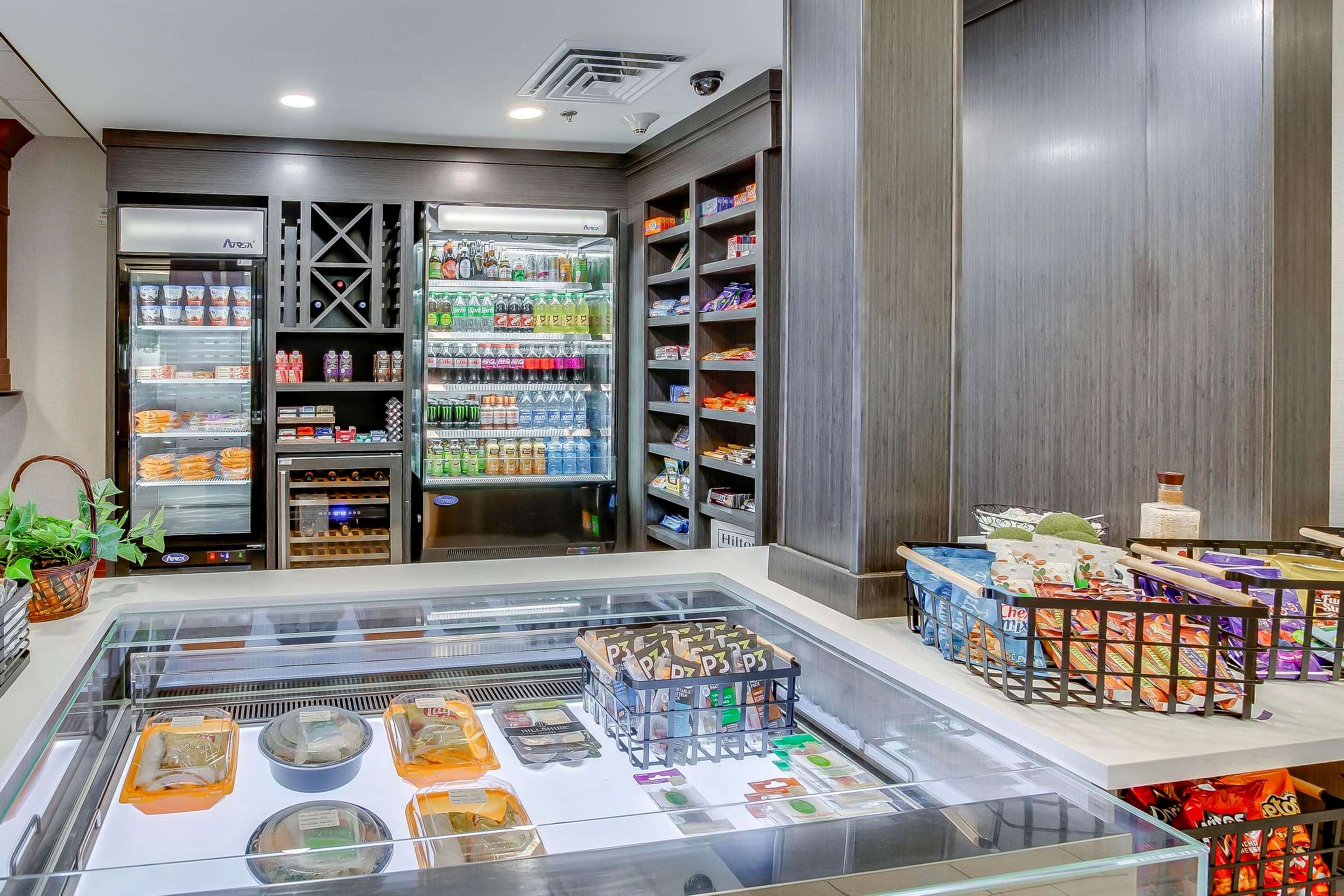Restaurant | Hilton Garden Inn Louisville/Northeast