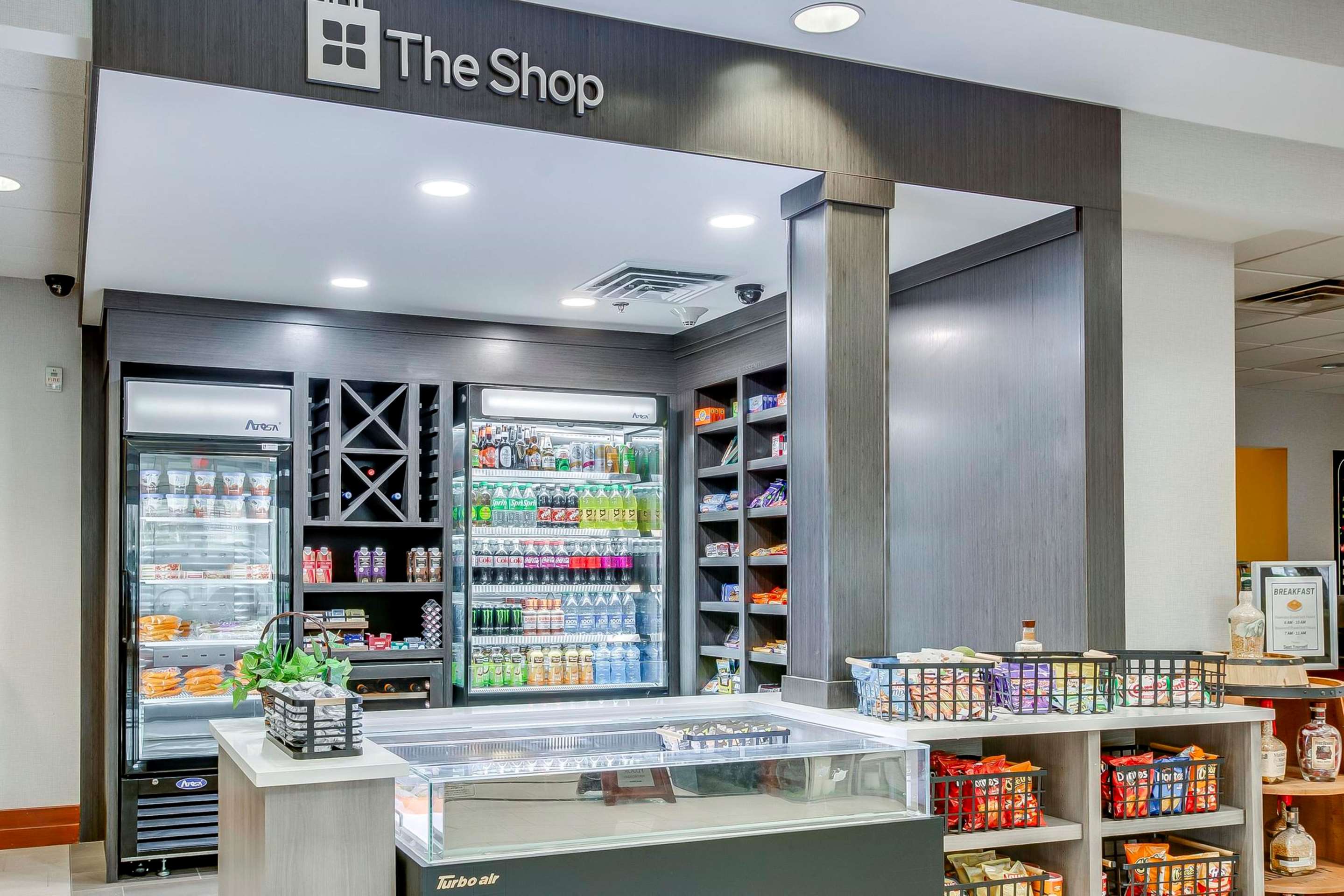 Restaurant | Hilton Garden Inn Louisville/Northeast