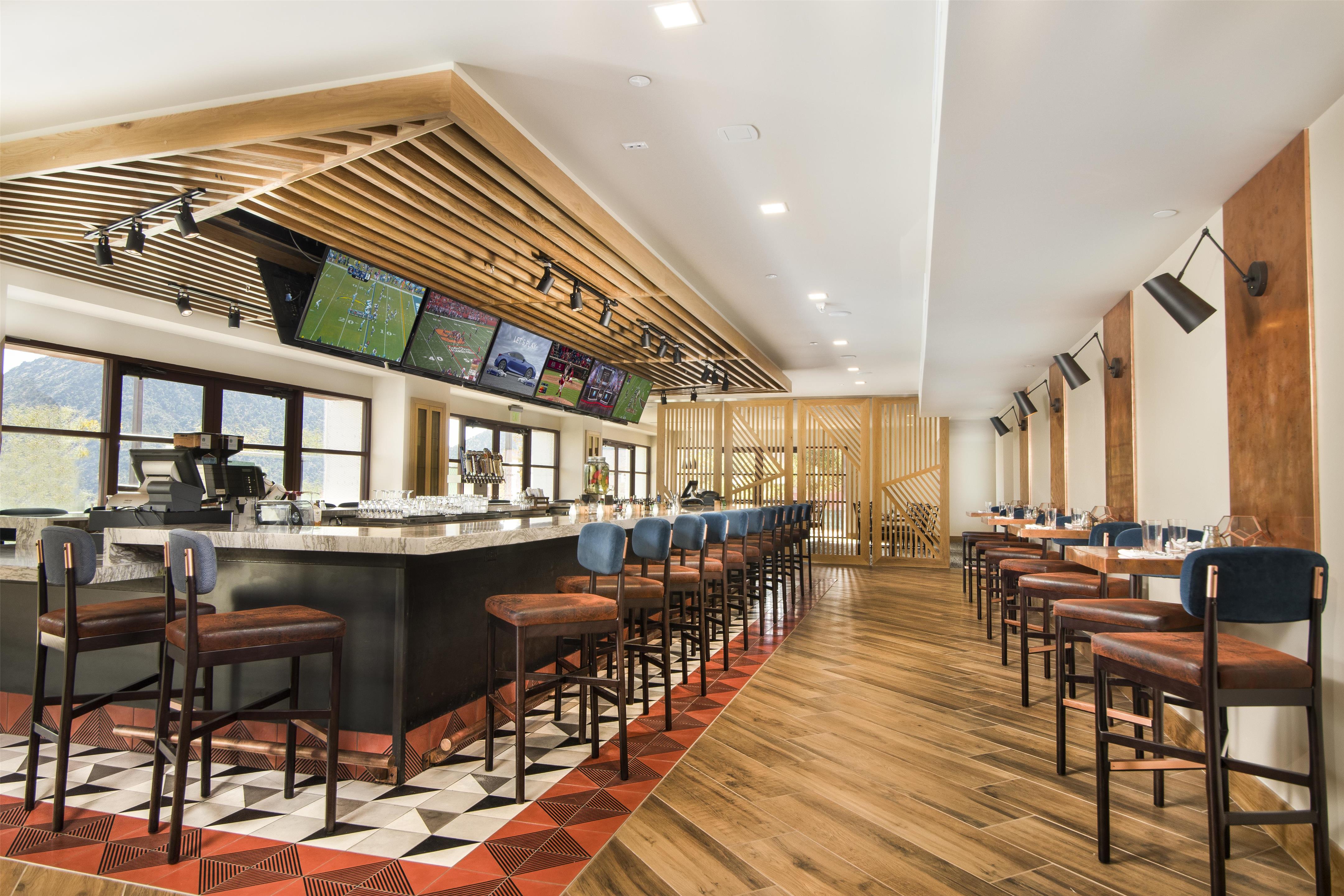 Restaurant | Hilton Sedona Resort at Bell Rock