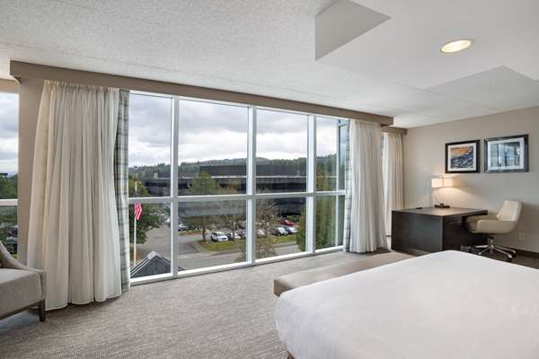  - Embassy Suites Bellevue - I-90, Exit 11 & 11A