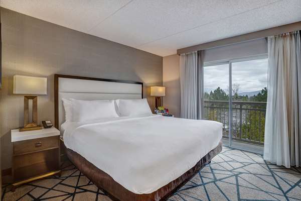  - Embassy Suites Bellevue - I-90, Exit 11 & 11A