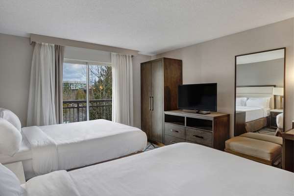  - Embassy Suites Bellevue - I-90, Exit 11 & 11A