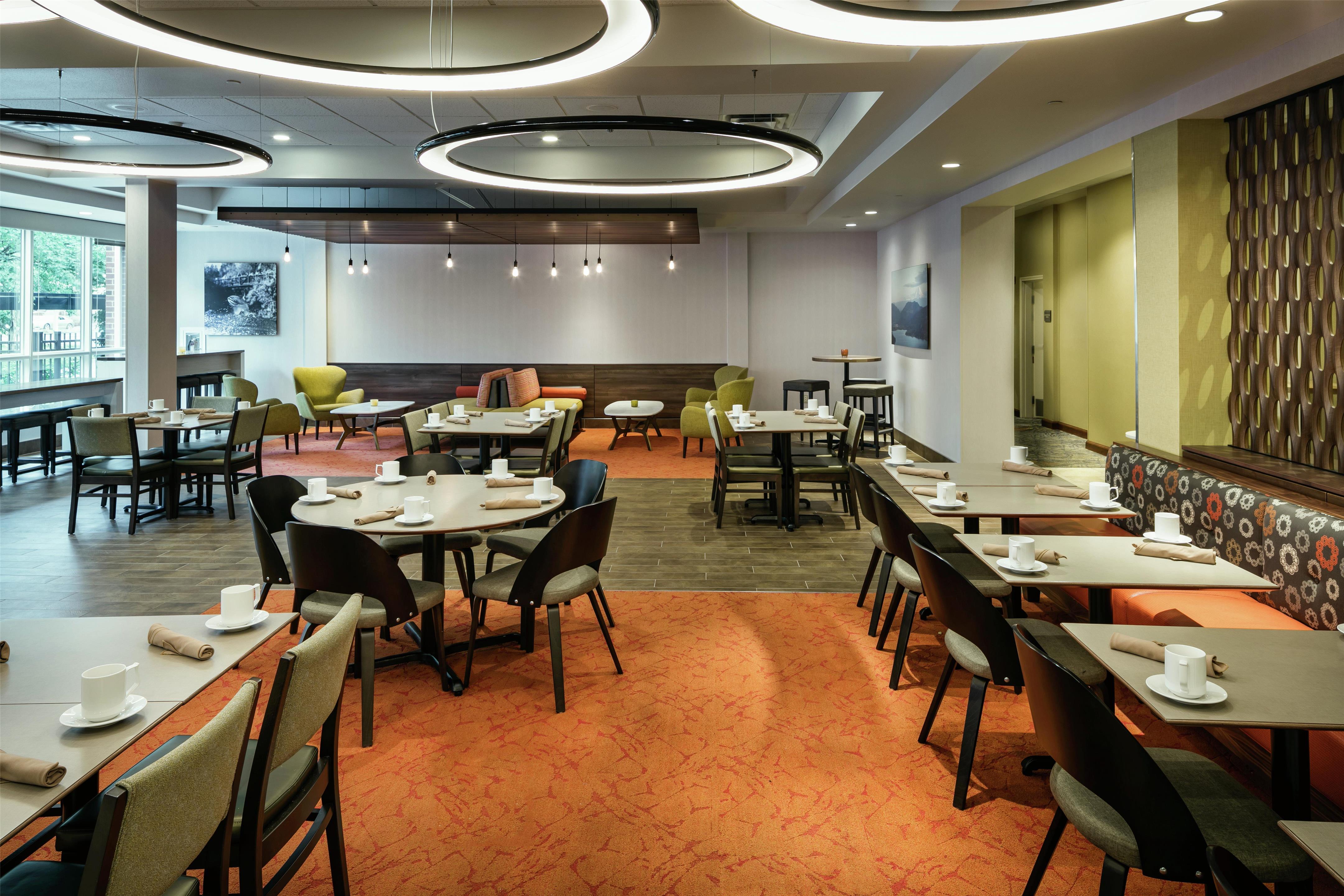 Restaurant | Hilton Garden Inn Seattle Issaquah