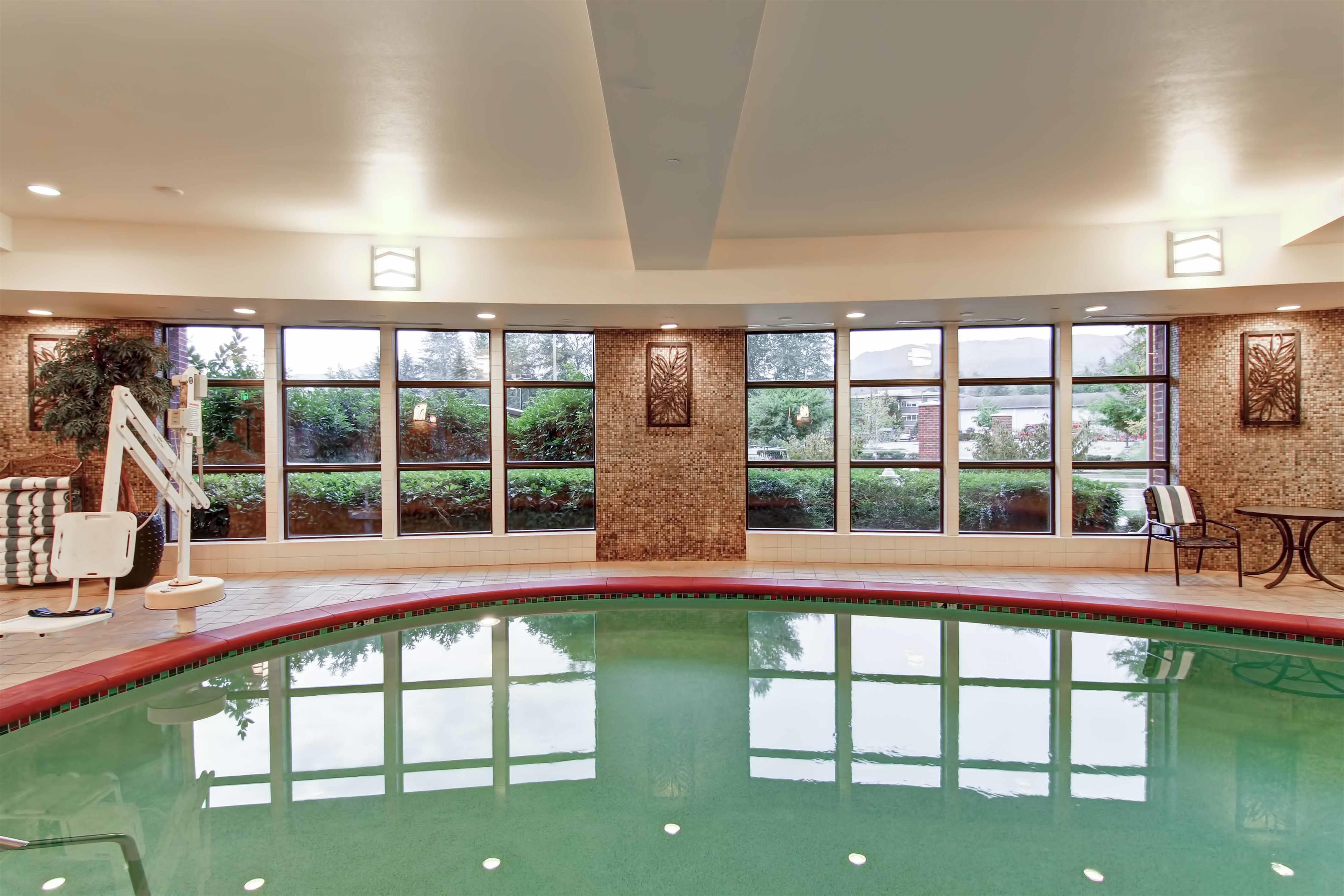 Pool | Hilton Garden Inn Seattle Issaquah