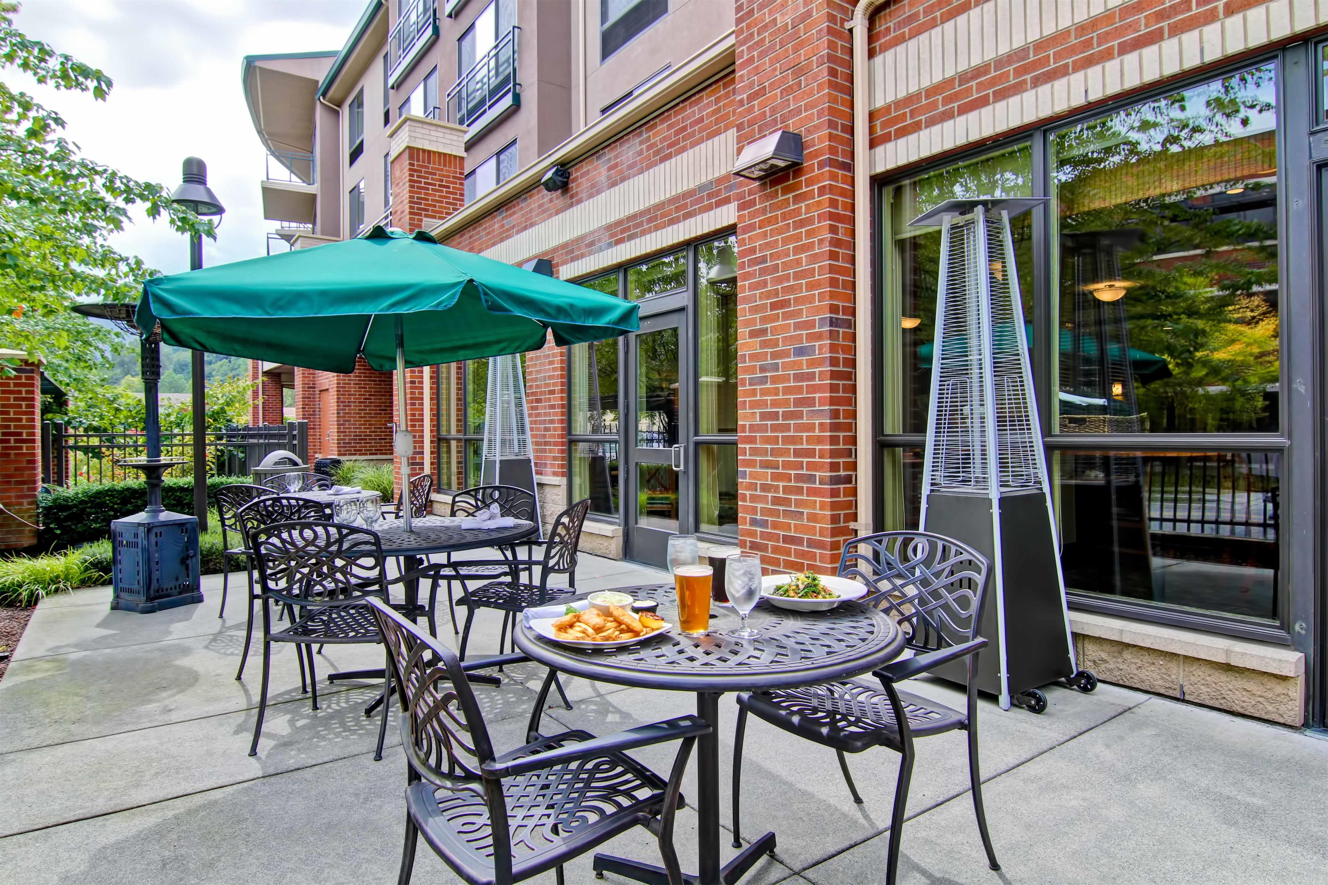 Restaurant | Hilton Garden Inn Seattle Issaquah