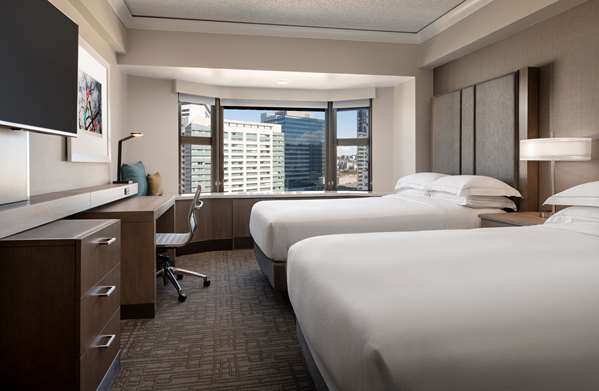  - Hilton Hotel Seattle - I-5, Exits 165 & 165B