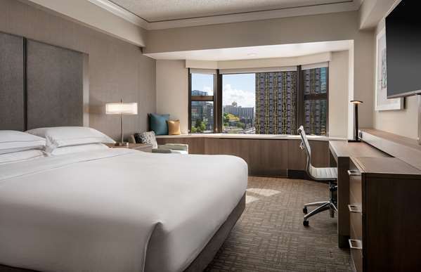  - Hilton Hotel Seattle - I-5, Exits 165 & 165B