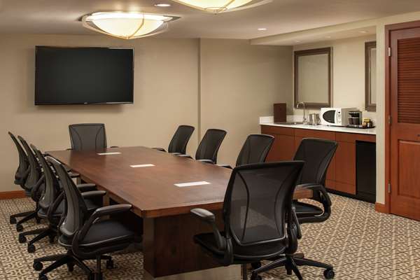  - DoubleTree Suites by Hilton Southcenter Tukwila - I-5, Exit 153