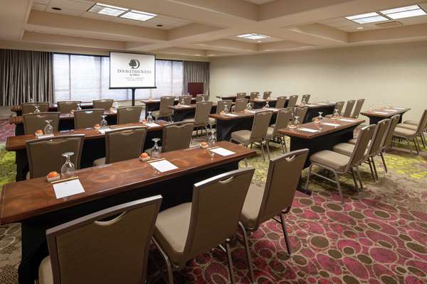  - DoubleTree Suites by Hilton Southcenter Tukwila - I-5, Exit 153