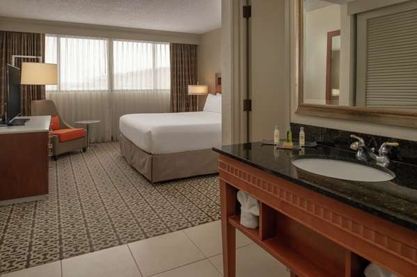  - DoubleTree Suites by Hilton Southcenter Tukwila - I-5, Exit 153