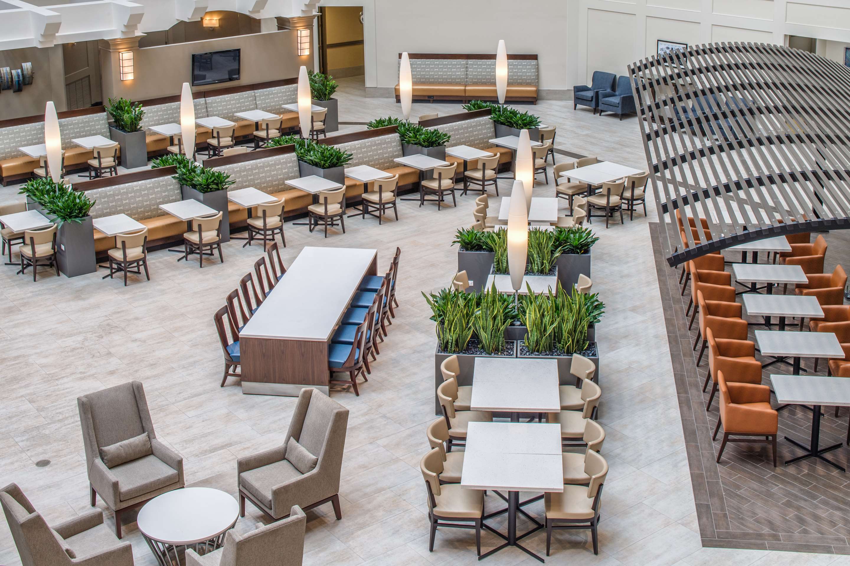 Lobby | Embassy Suites by Hilton Seattle Tacoma International Airport