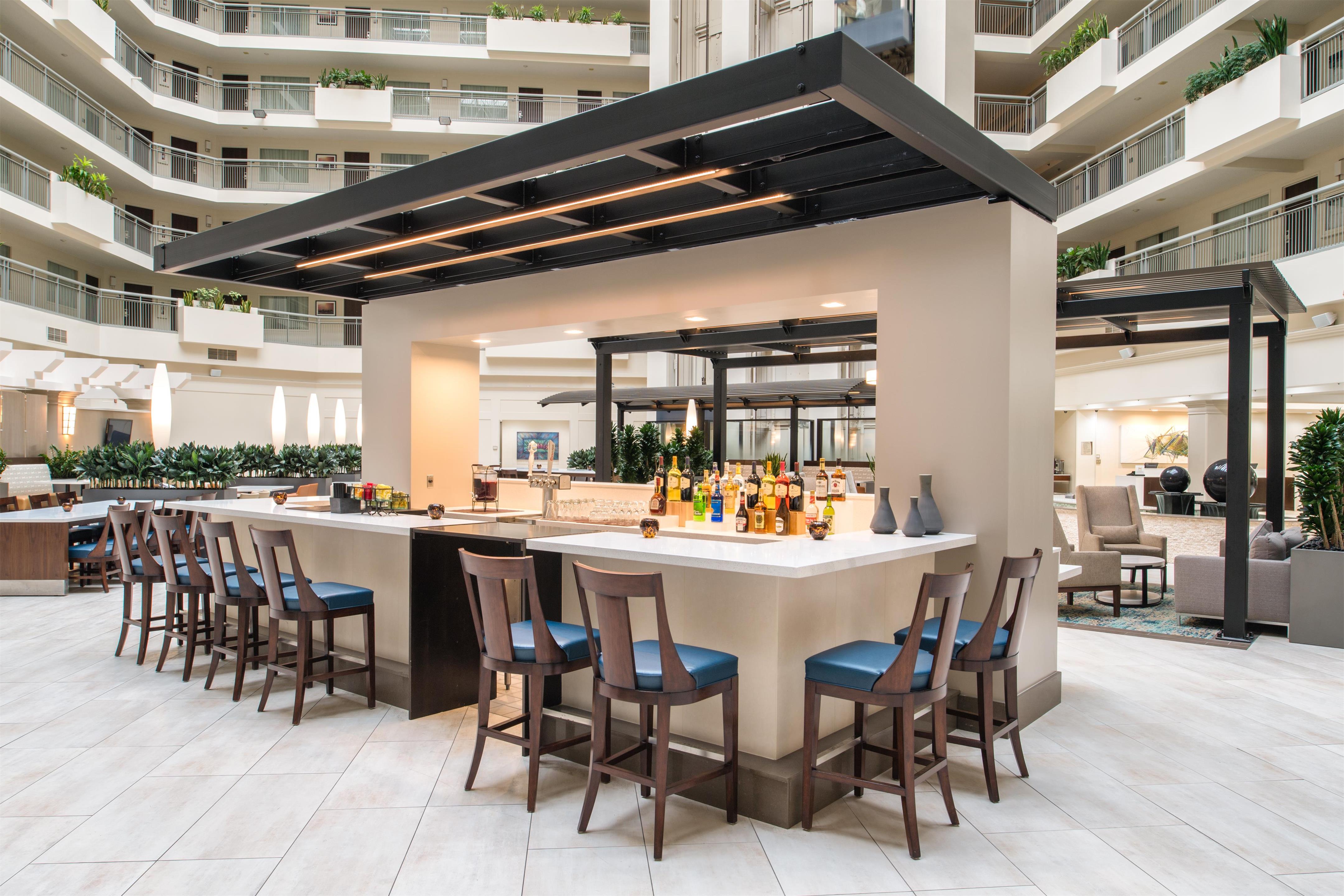 BarLounge | Embassy Suites by Hilton Seattle Tacoma International Airport