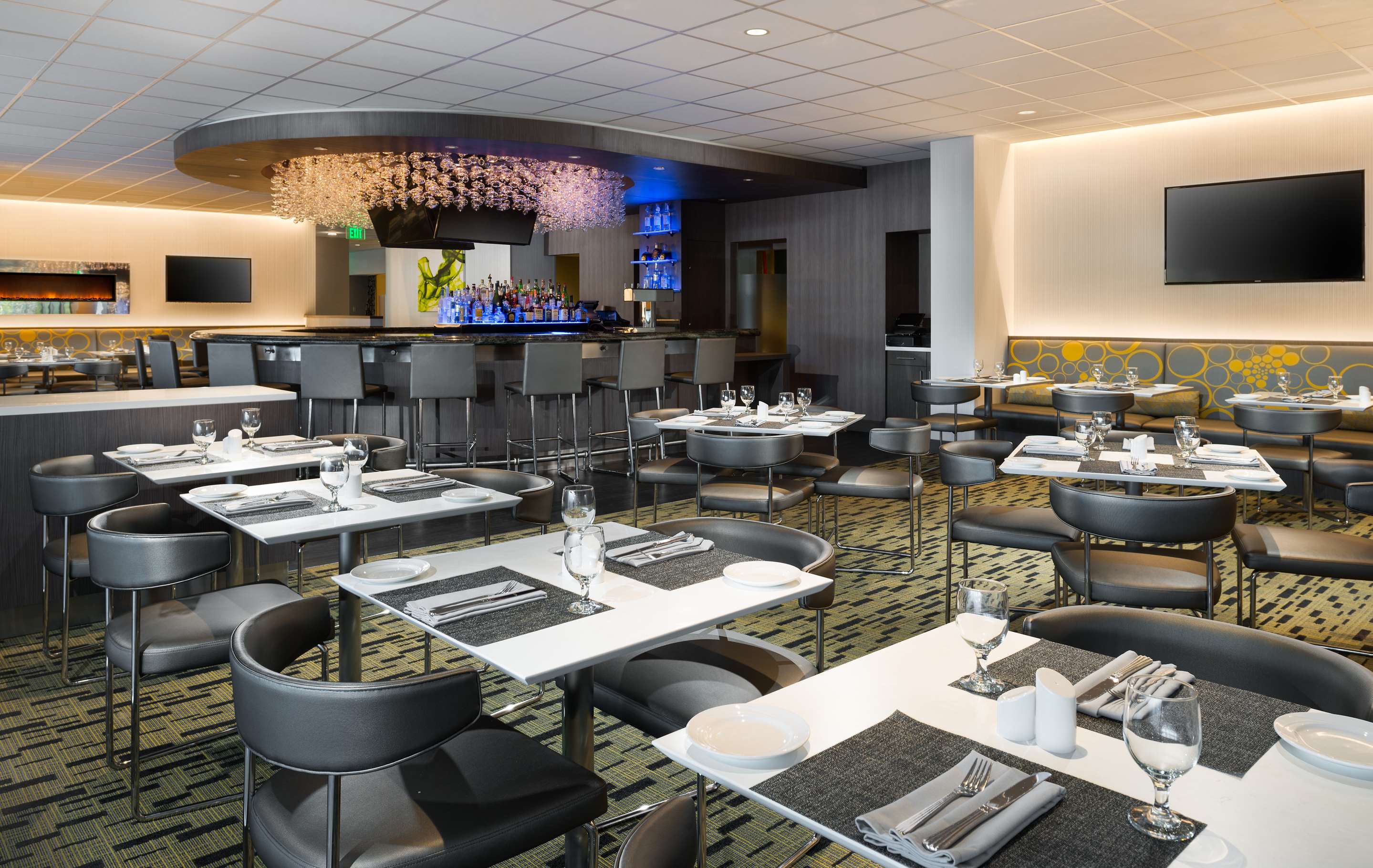 BarLounge | Hilton San Francisco Airport Bayfront