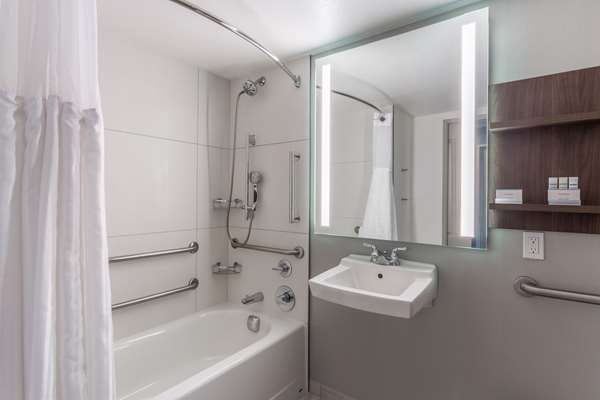  - Hilton Garden Inn Emeryville