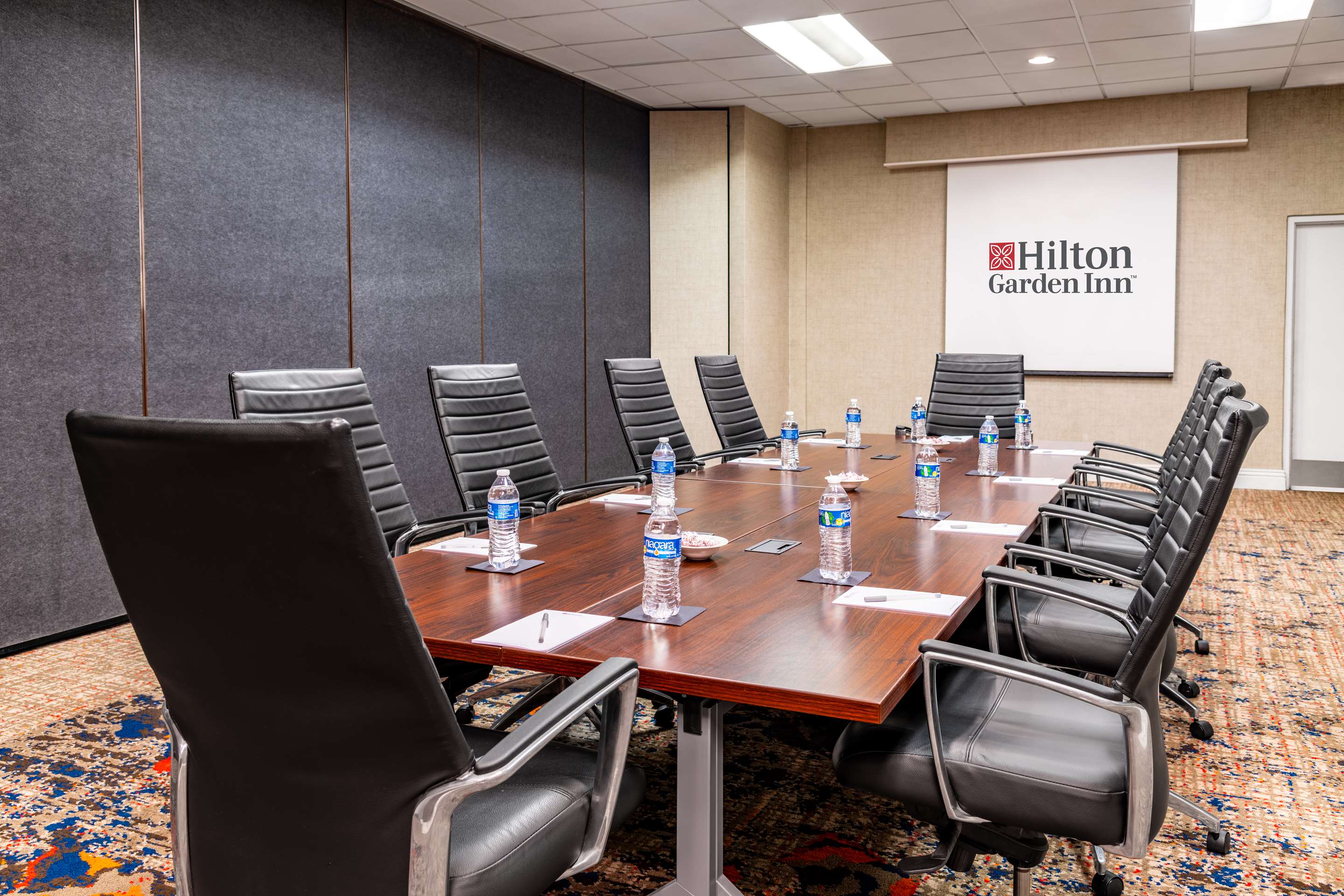 Meeting Room | Hilton Garden Inn San Francisco/Oakland Bay Bridge