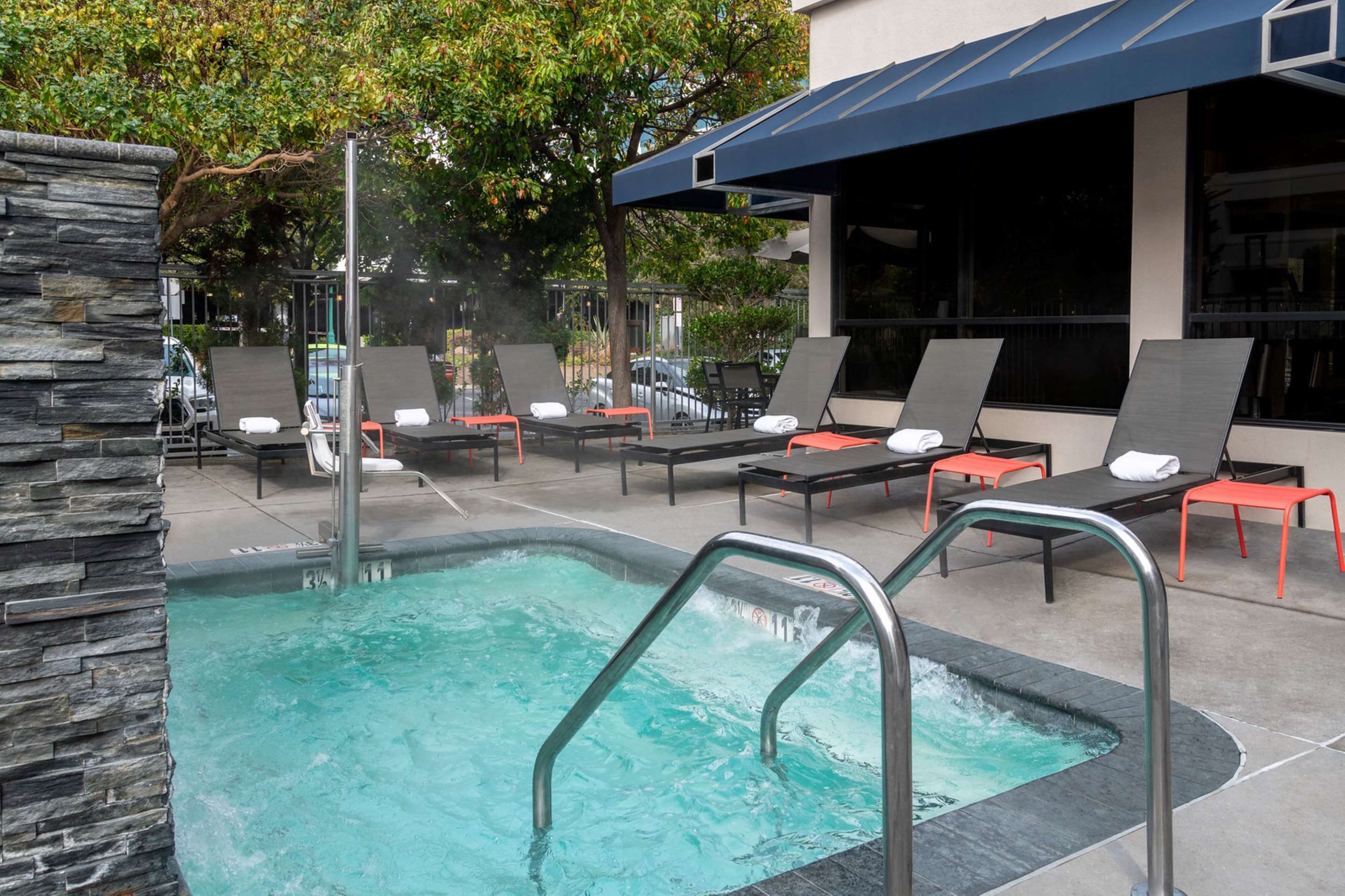 Pool | Hilton Garden Inn San Francisco/Oakland Bay Bridge