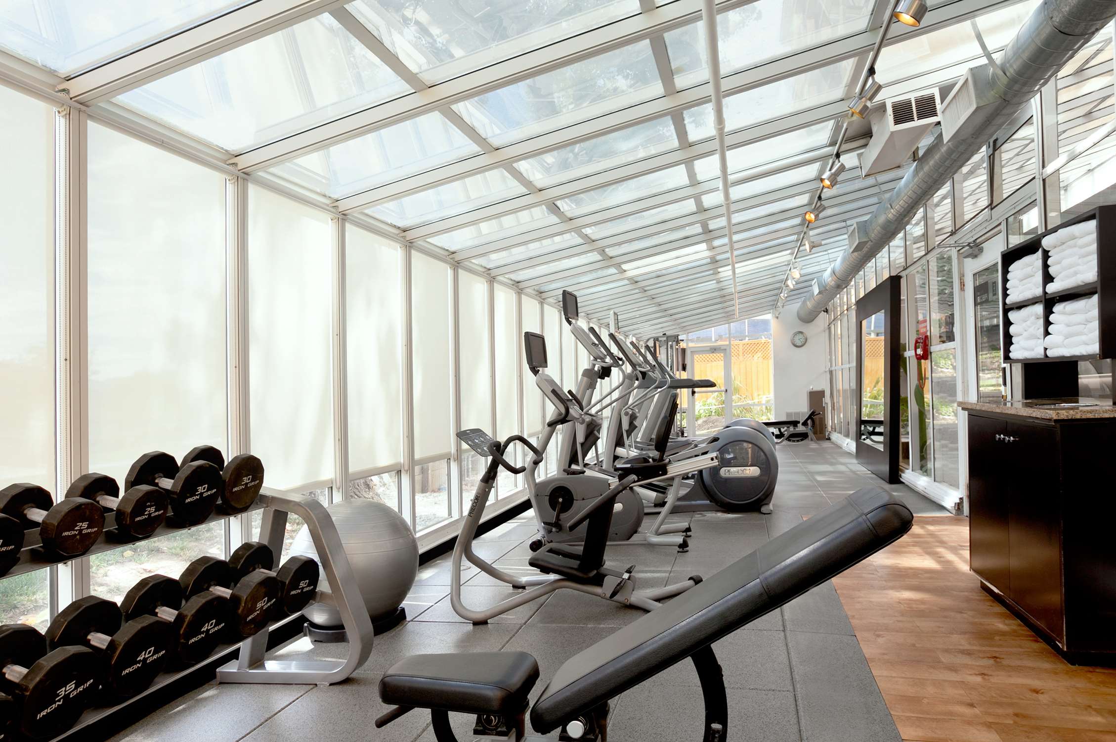 Health club fitness center gym | Embassy Suites by Hilton San Francisco Airport Waterfront