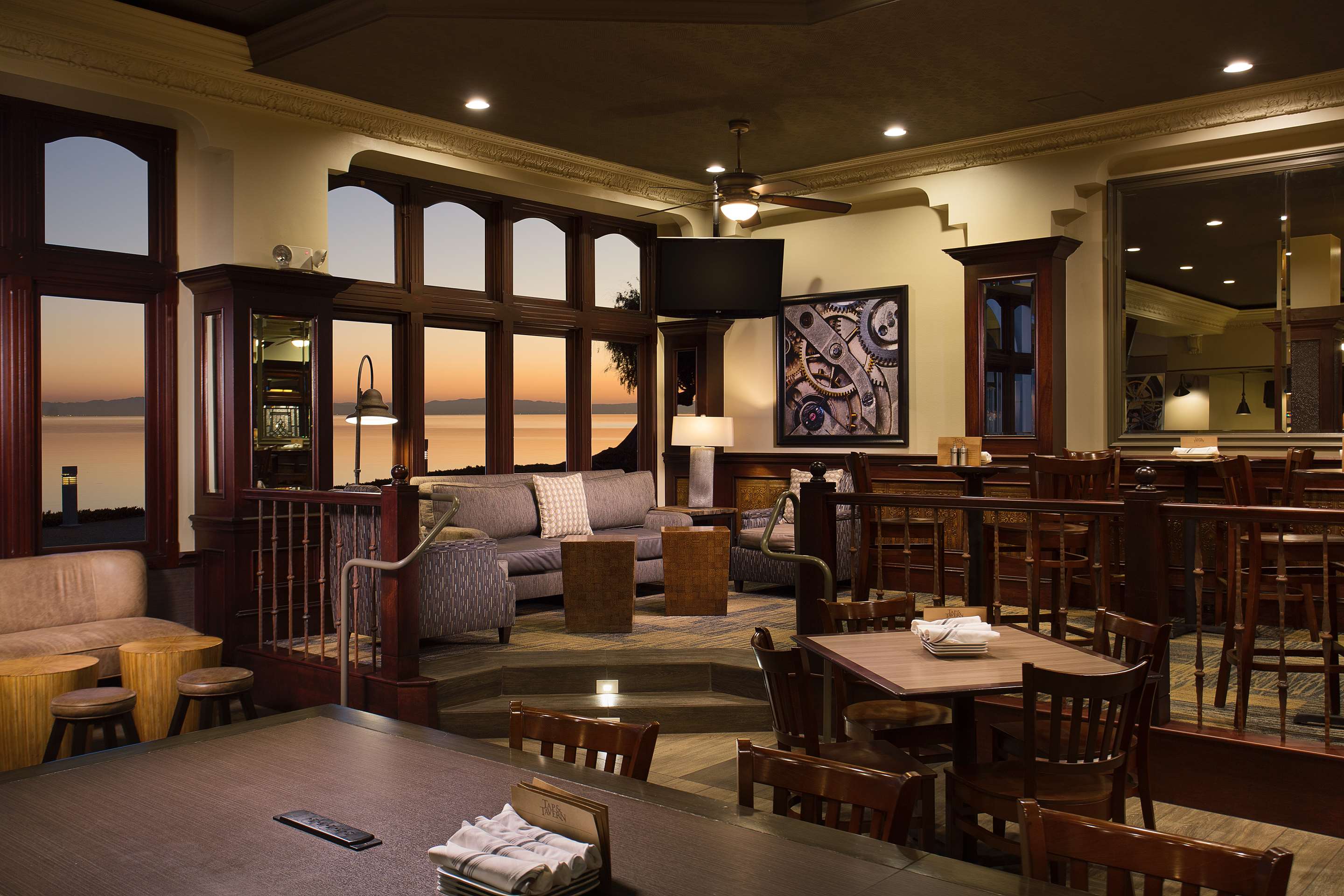 BarLounge | Embassy Suites by Hilton San Francisco Airport Waterfront