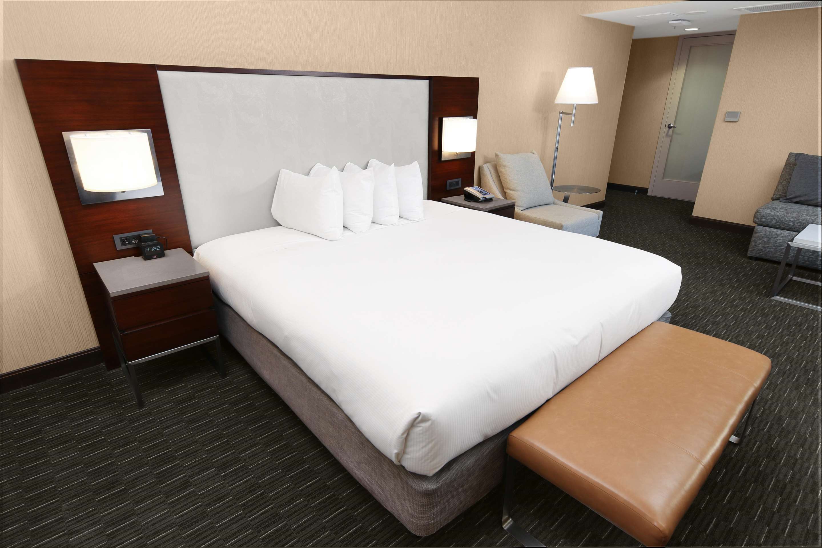 Guest room