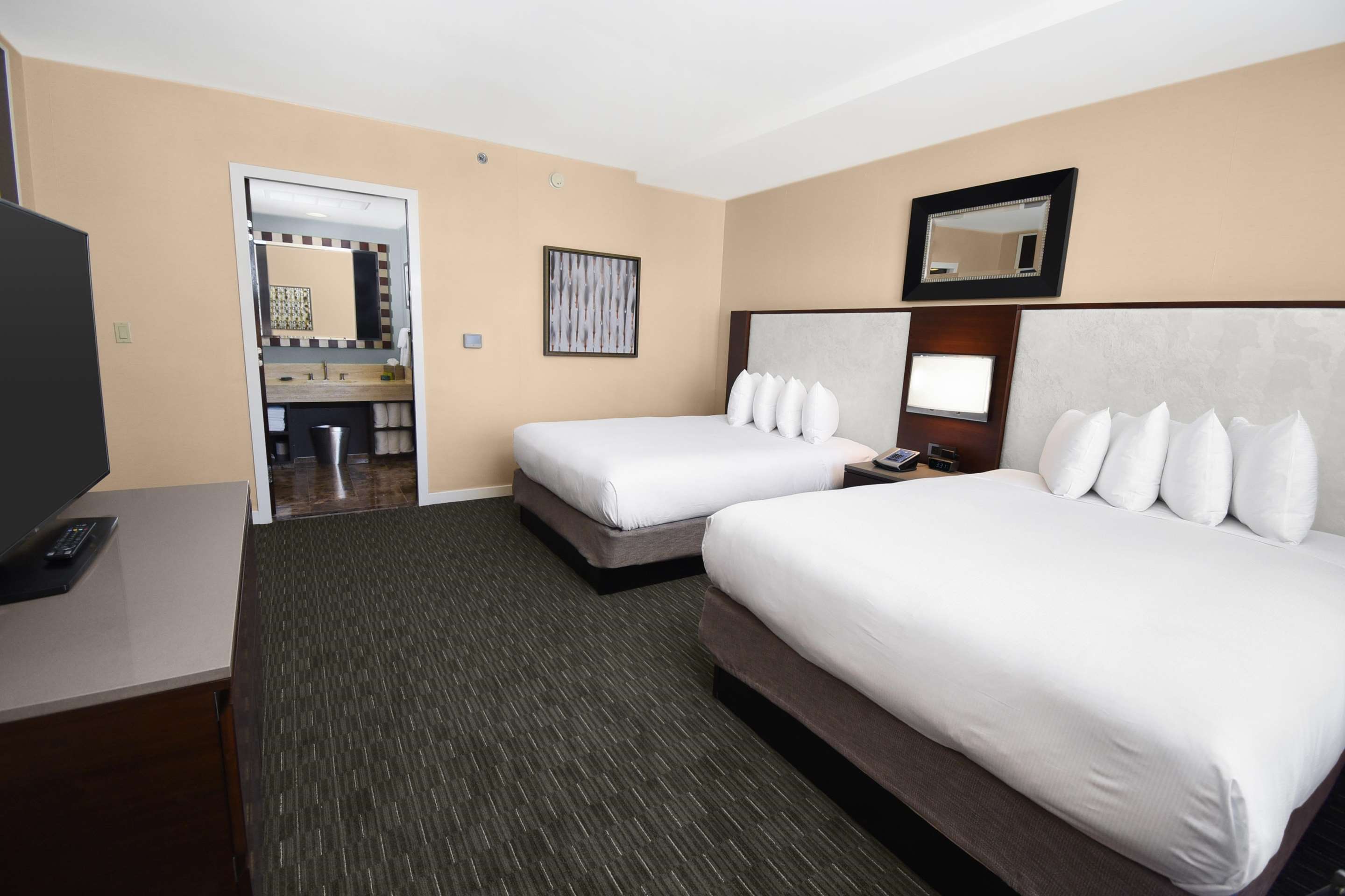 Guest room