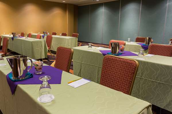  - Hilton Garden Inn San Mateo - CA 92, Exit 14