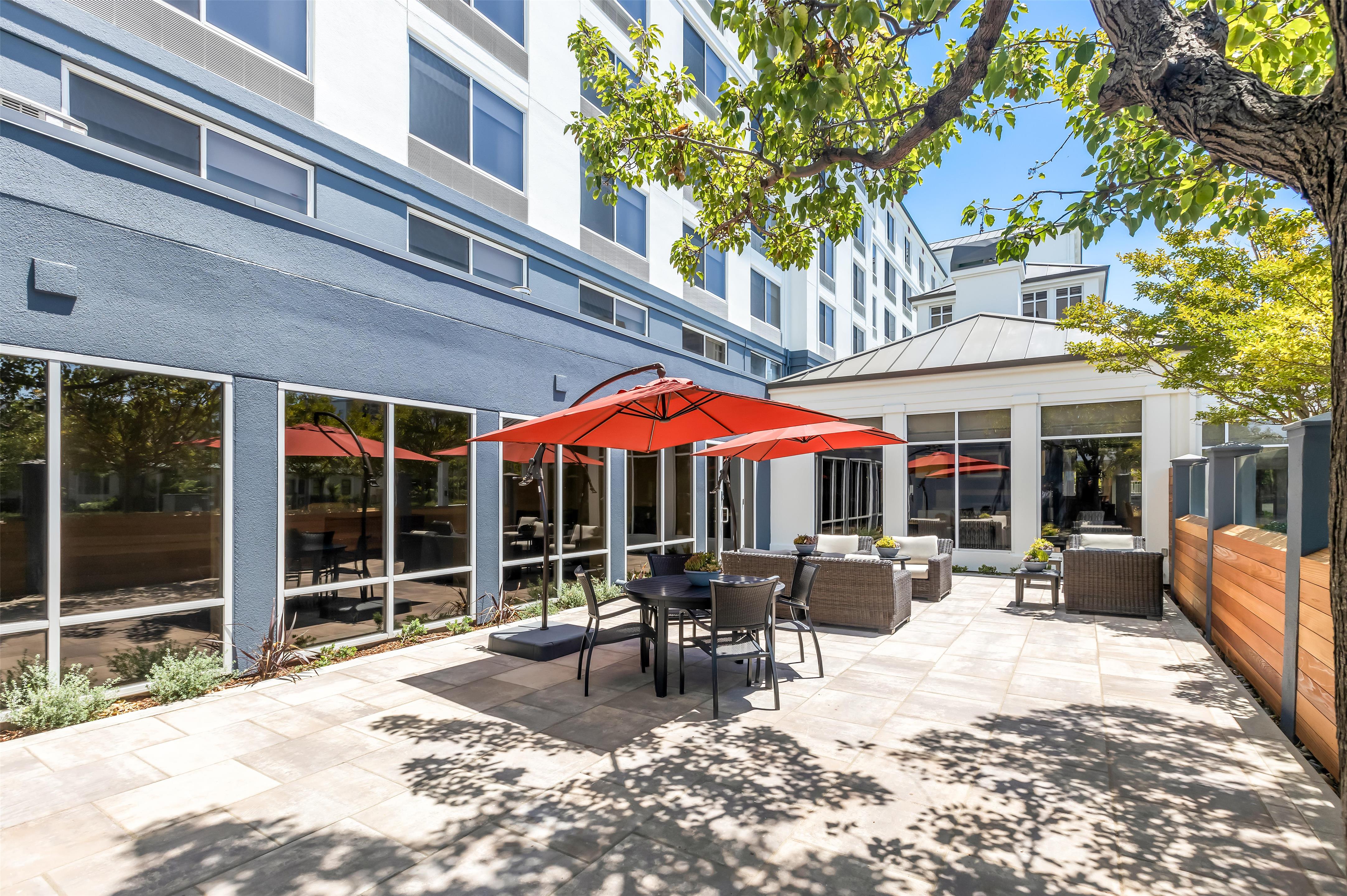 Exterior | Hilton Garden Inn San Mateo