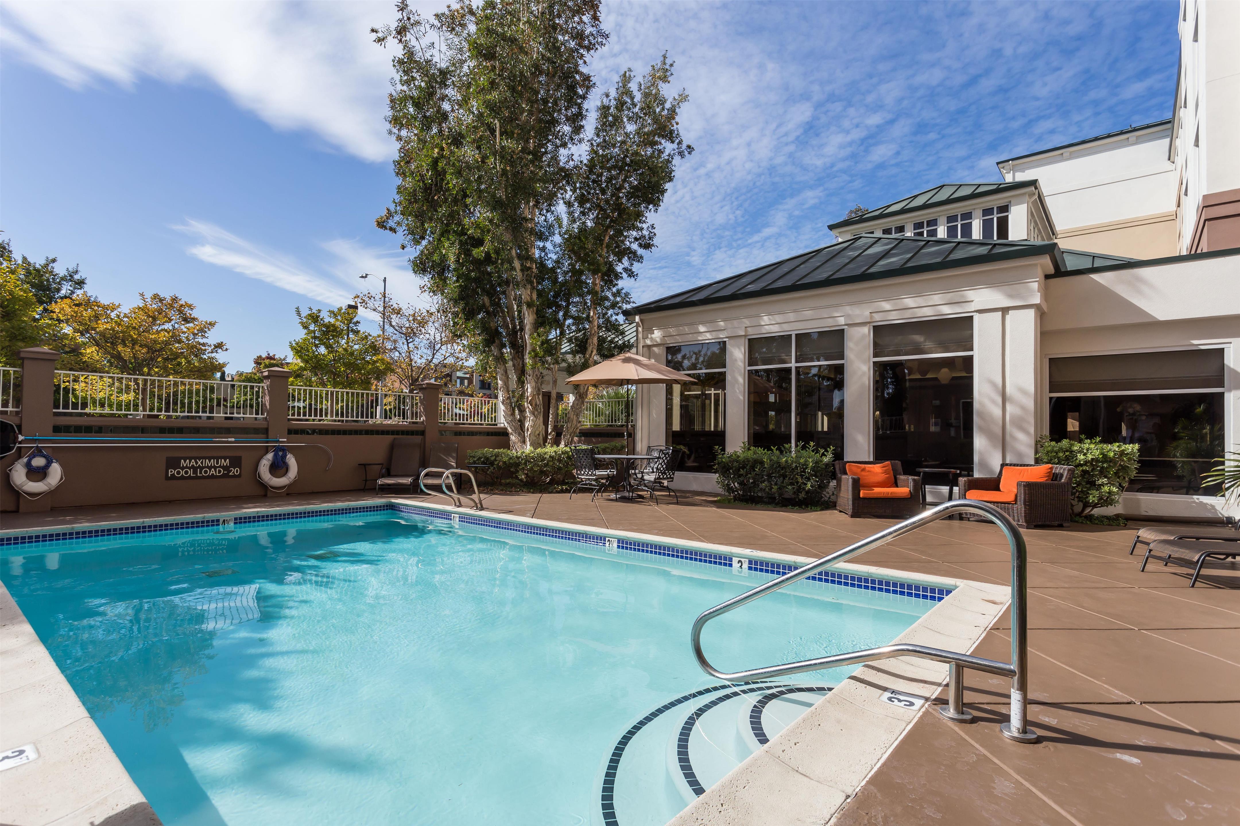 Pool | Hilton Garden Inn San Mateo